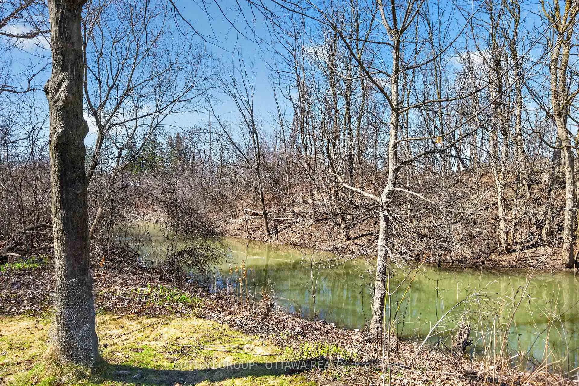 Photo 26 of 285 Monterey Drive, Ottawa, Leslie Park — HOMEH