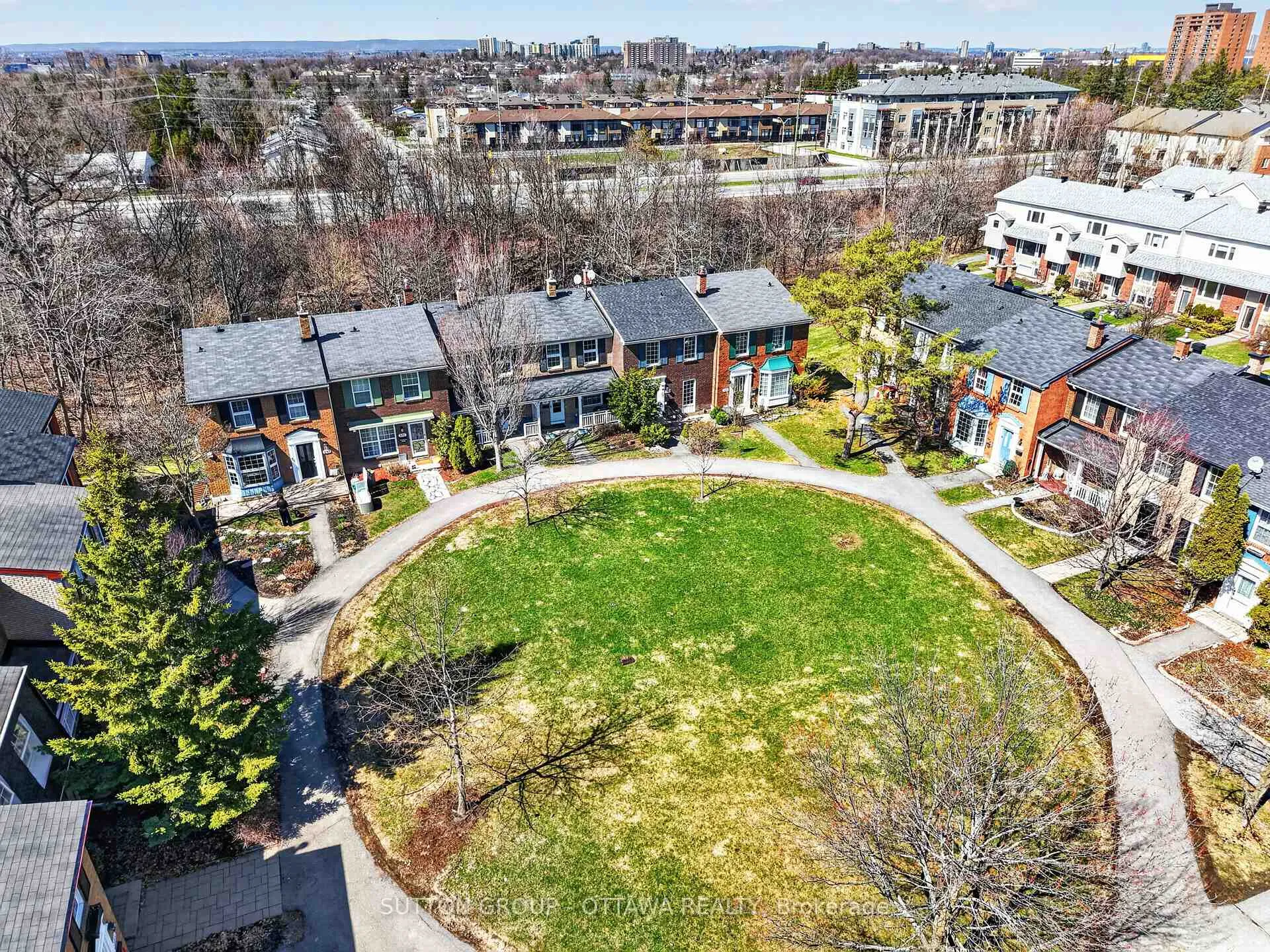 Photo 29 of 285 Monterey Drive, Ottawa, Leslie Park — HOMEH