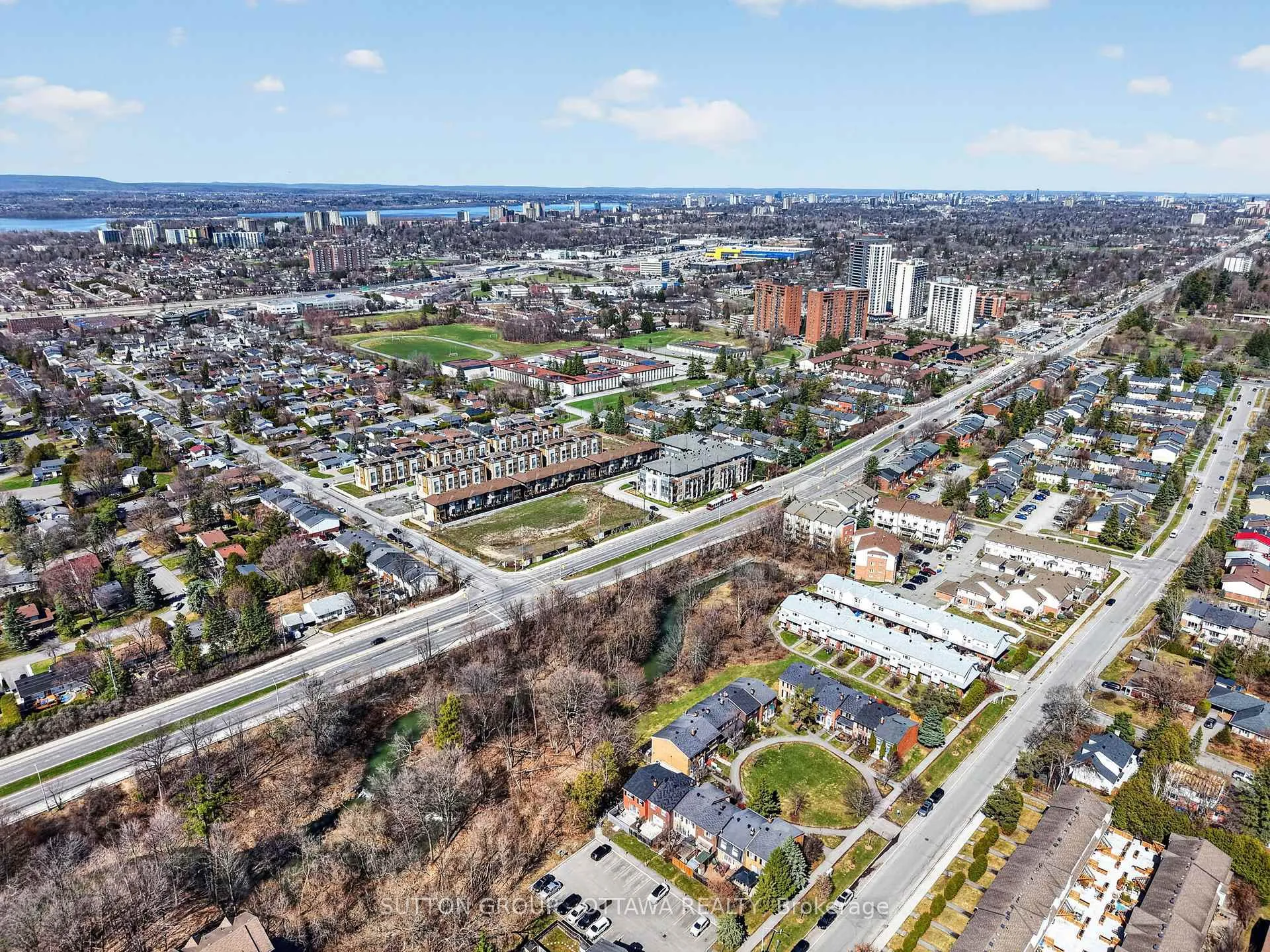 Photo 32 of 285 Monterey Drive, Ottawa, Leslie Park — HOMEH
