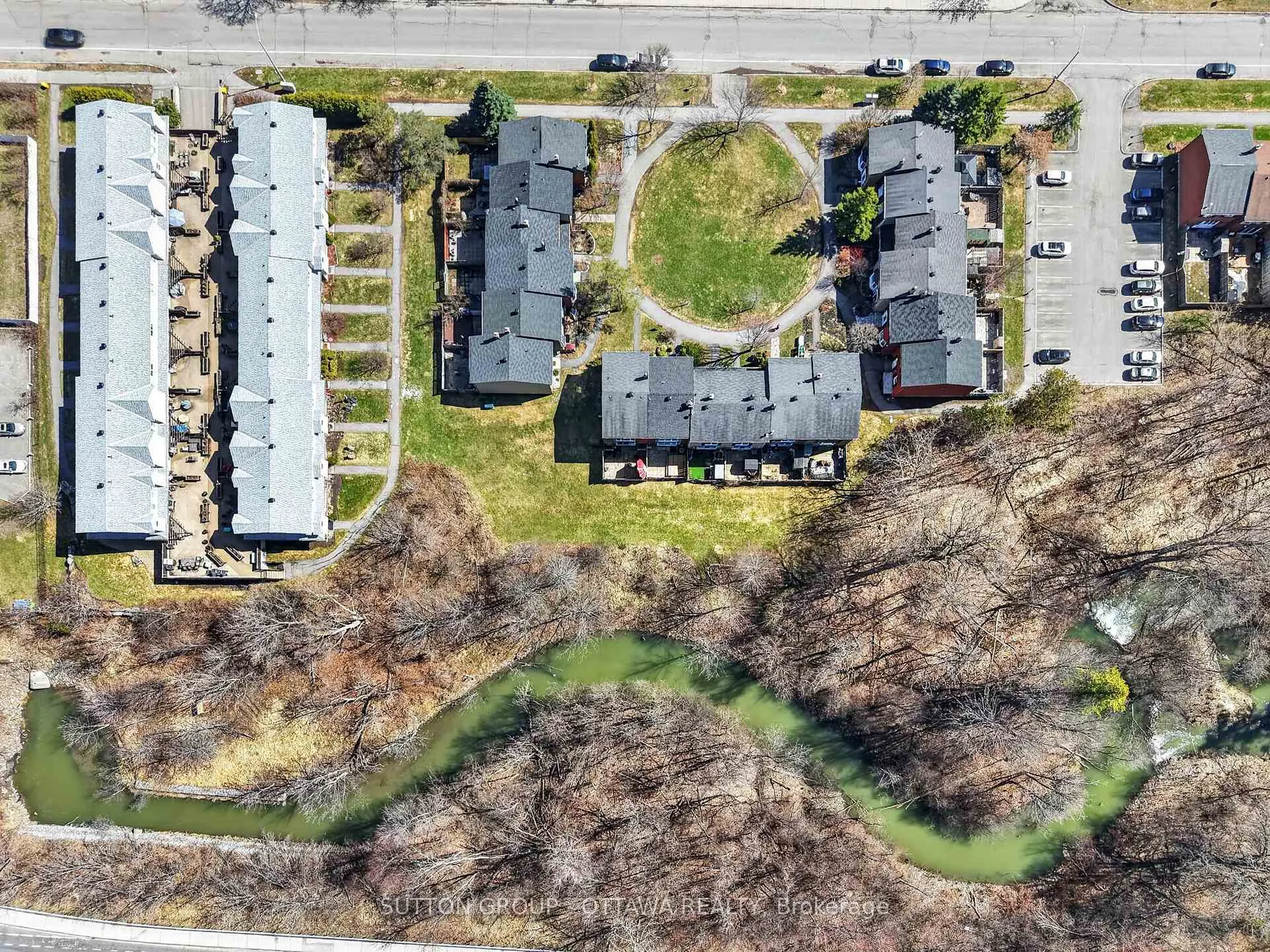 Photo 33 of 285 Monterey Drive, Ottawa, Leslie Park — HOMEH