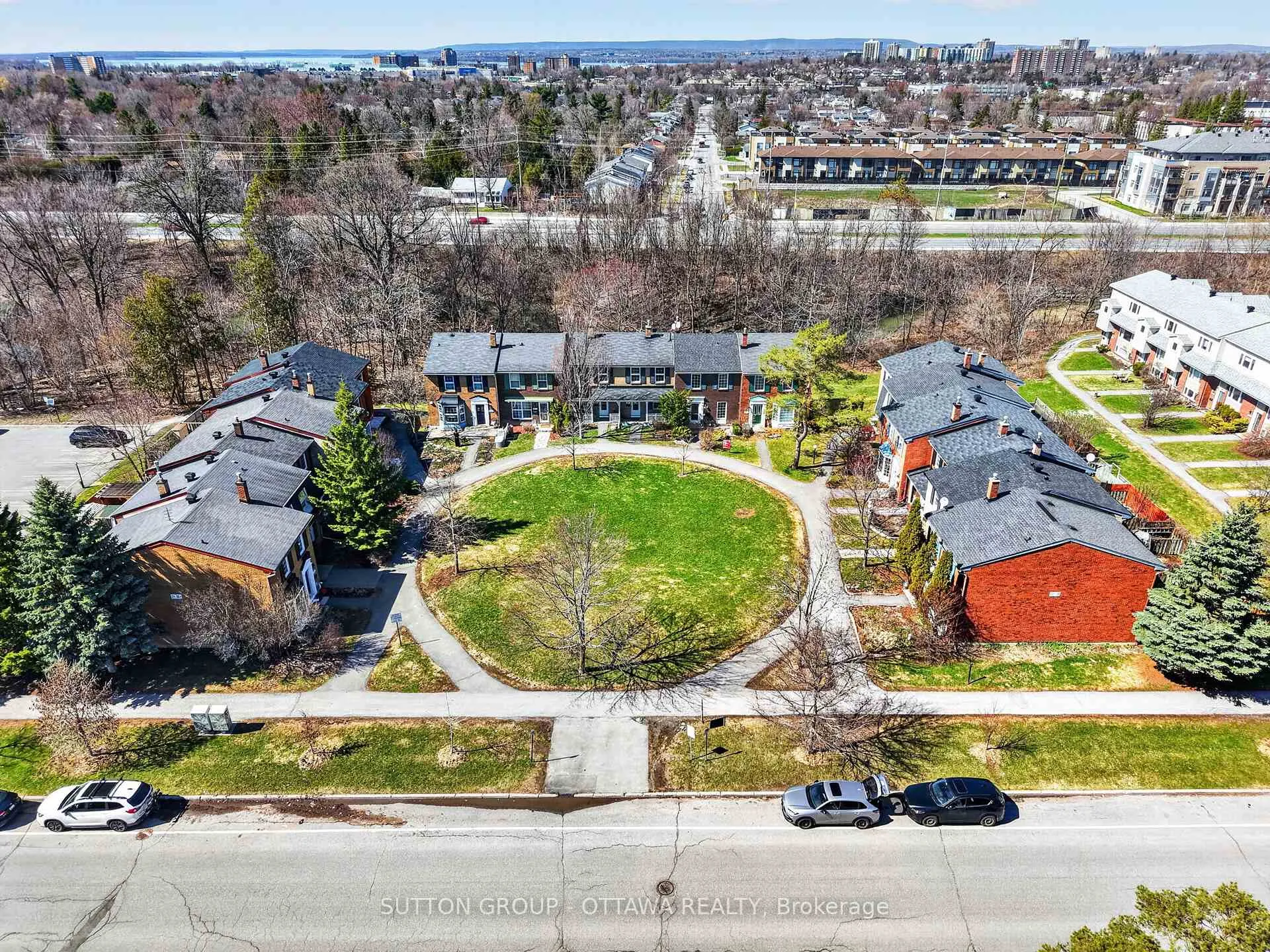 Photo 35 of 285 Monterey Drive, Ottawa, Leslie Park — HOMEH