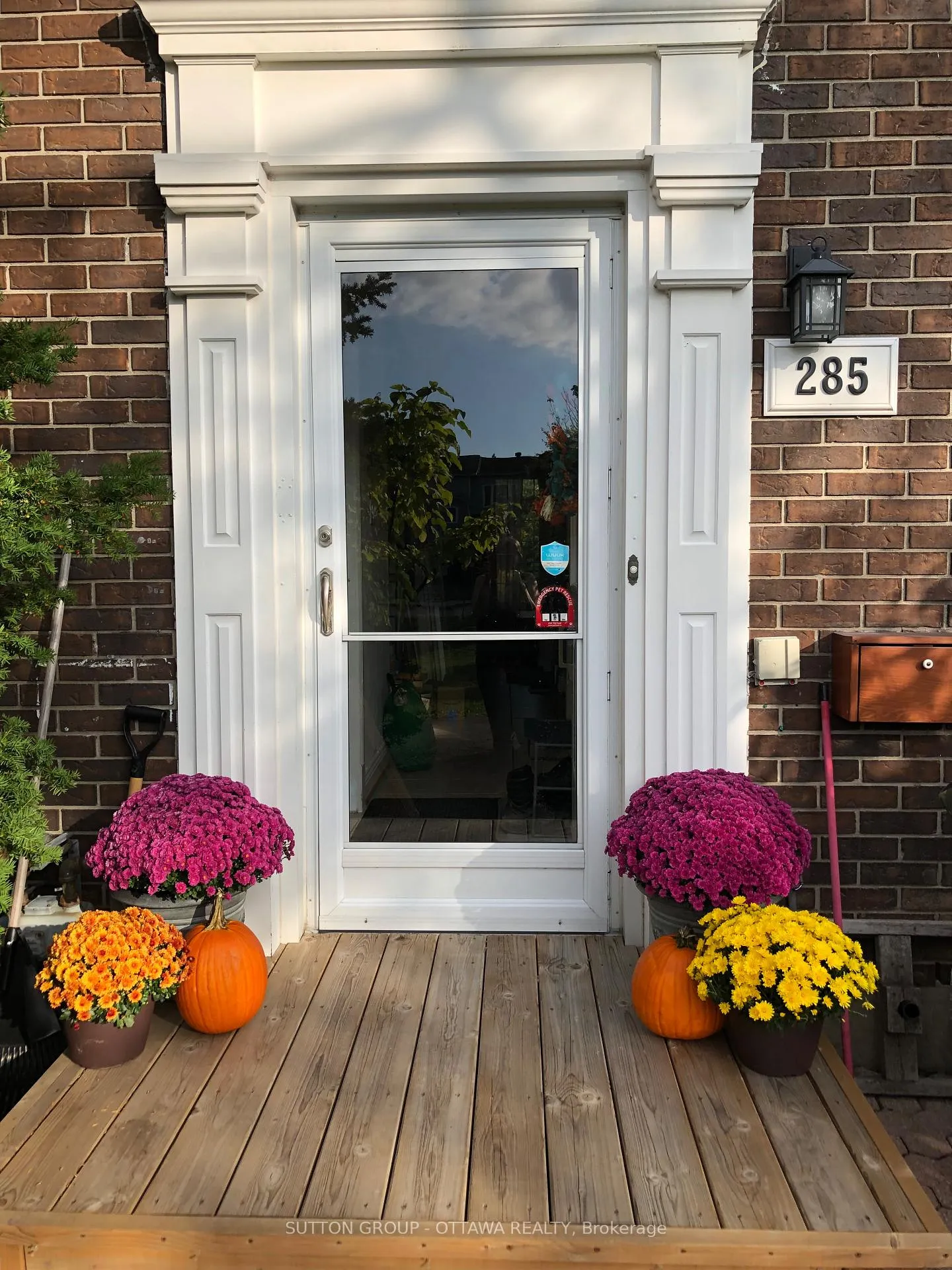 Photo 36 of 285 Monterey Drive, Ottawa, Leslie Park — HOMEH