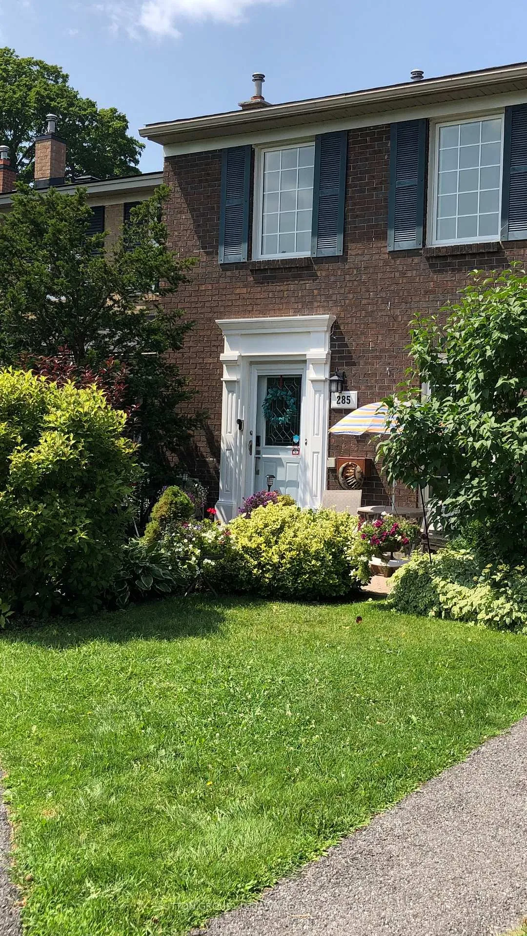 Photo 37 of 285 Monterey Drive, Ottawa, Leslie Park — HOMEH