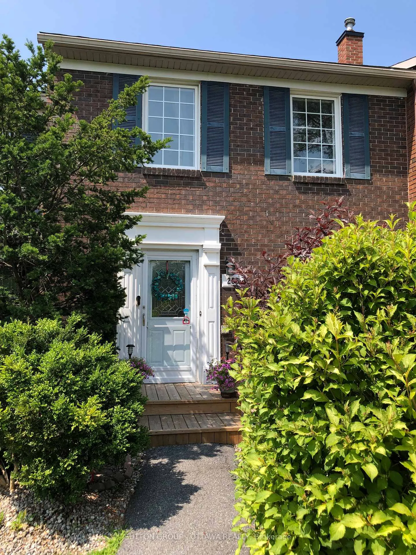 Photo 39 of 285 Monterey Drive, Ottawa, Leslie Park — HOMEH
