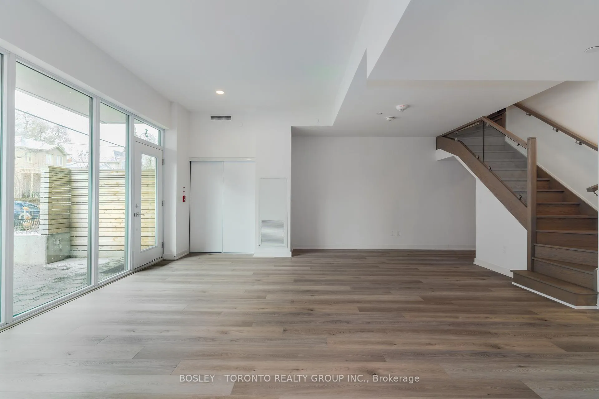 Photo 8 of Unit 106, 3 Cardiff Road, Toronto, Mount Pleasant East — HOMEH