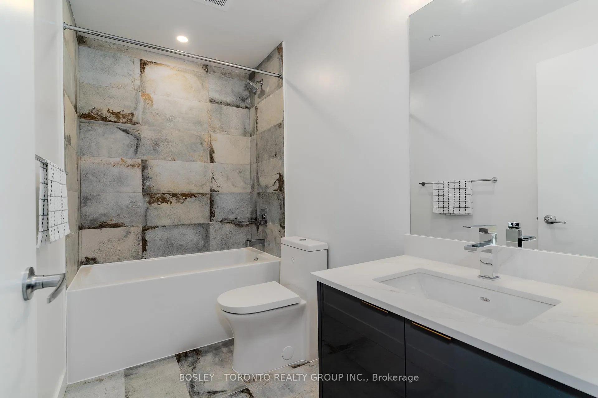 Photo 18 of Unit 106, 3 Cardiff Road, Toronto, Mount Pleasant East — HOMEH