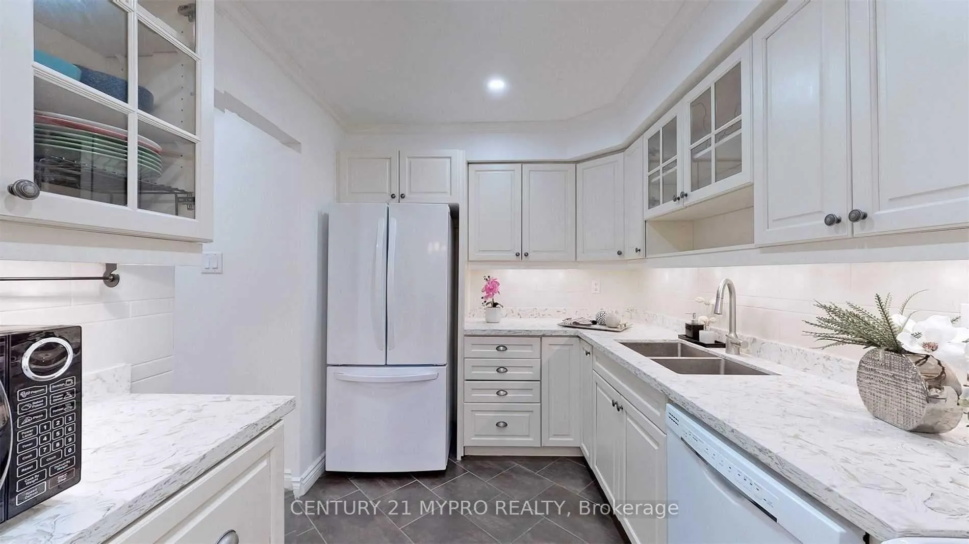 Photo 7 of 58 Knightsbridge Way, Markham, Markham Village — HOMEH