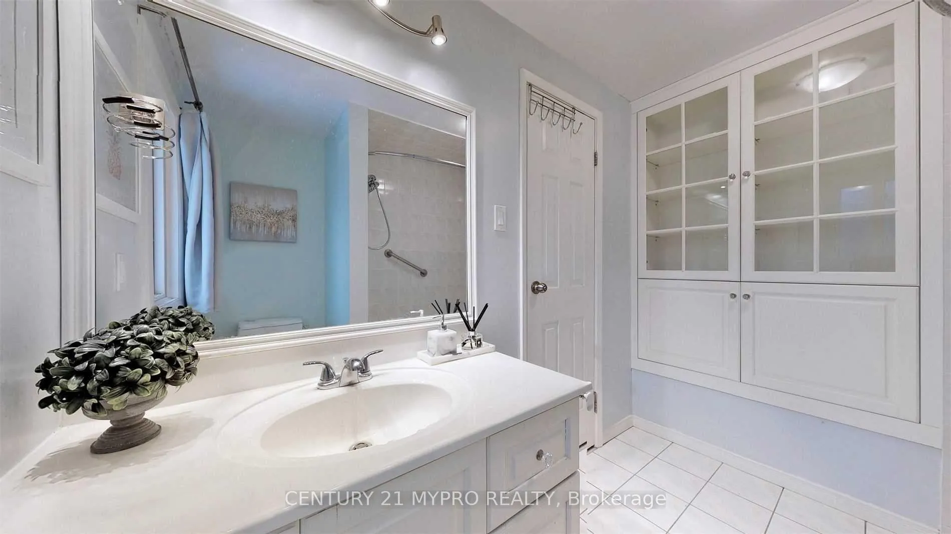 Photo 11 of 58 Knightsbridge Way, Markham, Markham Village — HOMEH