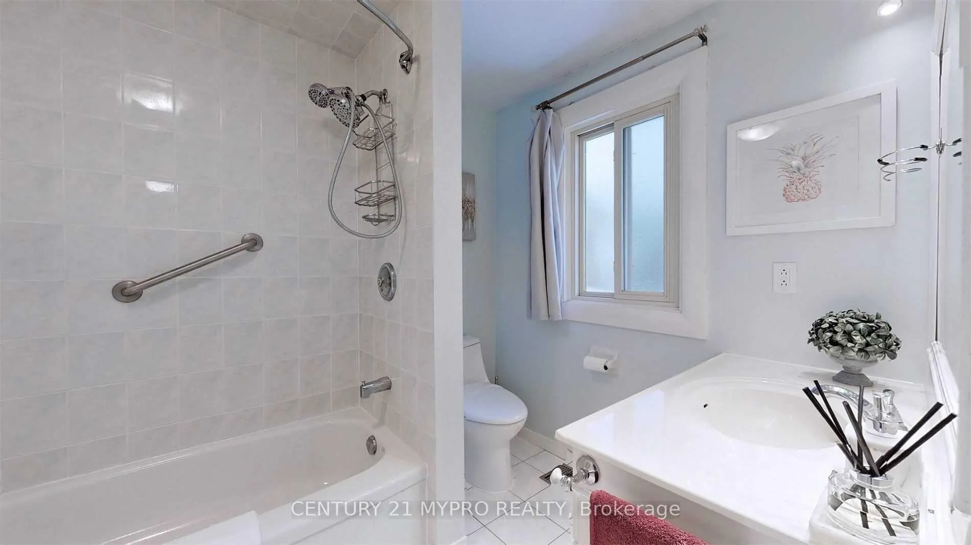Photo 12 of 58 Knightsbridge Way, Markham, Markham Village — HOMEH