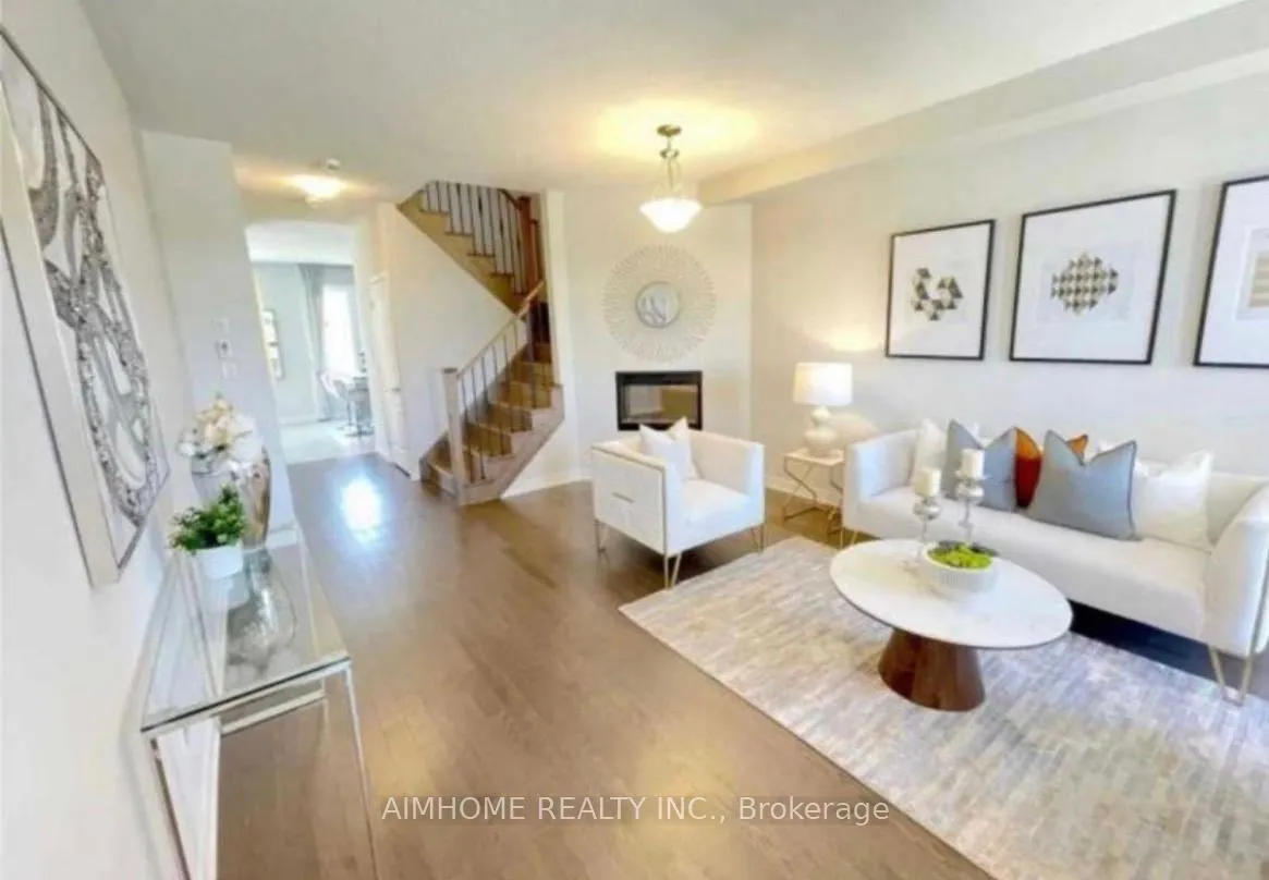 Photo 2 of 91 Decast Crescent, Markham, Box Grove — HOMEH