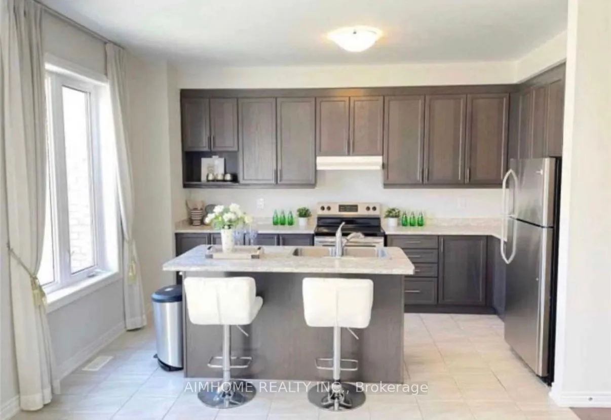 Photo 9 of 91 Decast Crescent, Markham, Box Grove — HOMEH