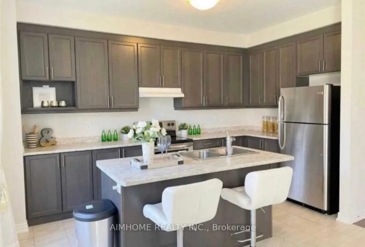 Photo 10 of 91 Decast Crescent, Markham, Box Grove — HOMEH