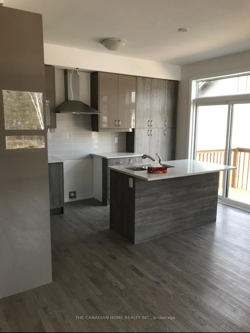Photo 2 of 39 Eberhardt Drive, Wasaga Beach — HOMEH