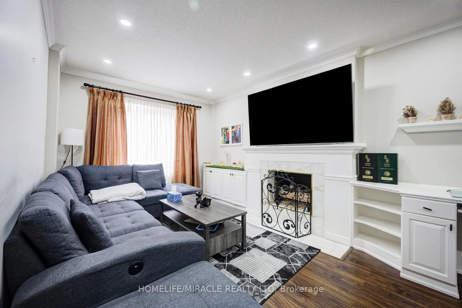 Photo 9 of 309 Conestoga Drive, Brampton, Heart Lake West — HOMEH