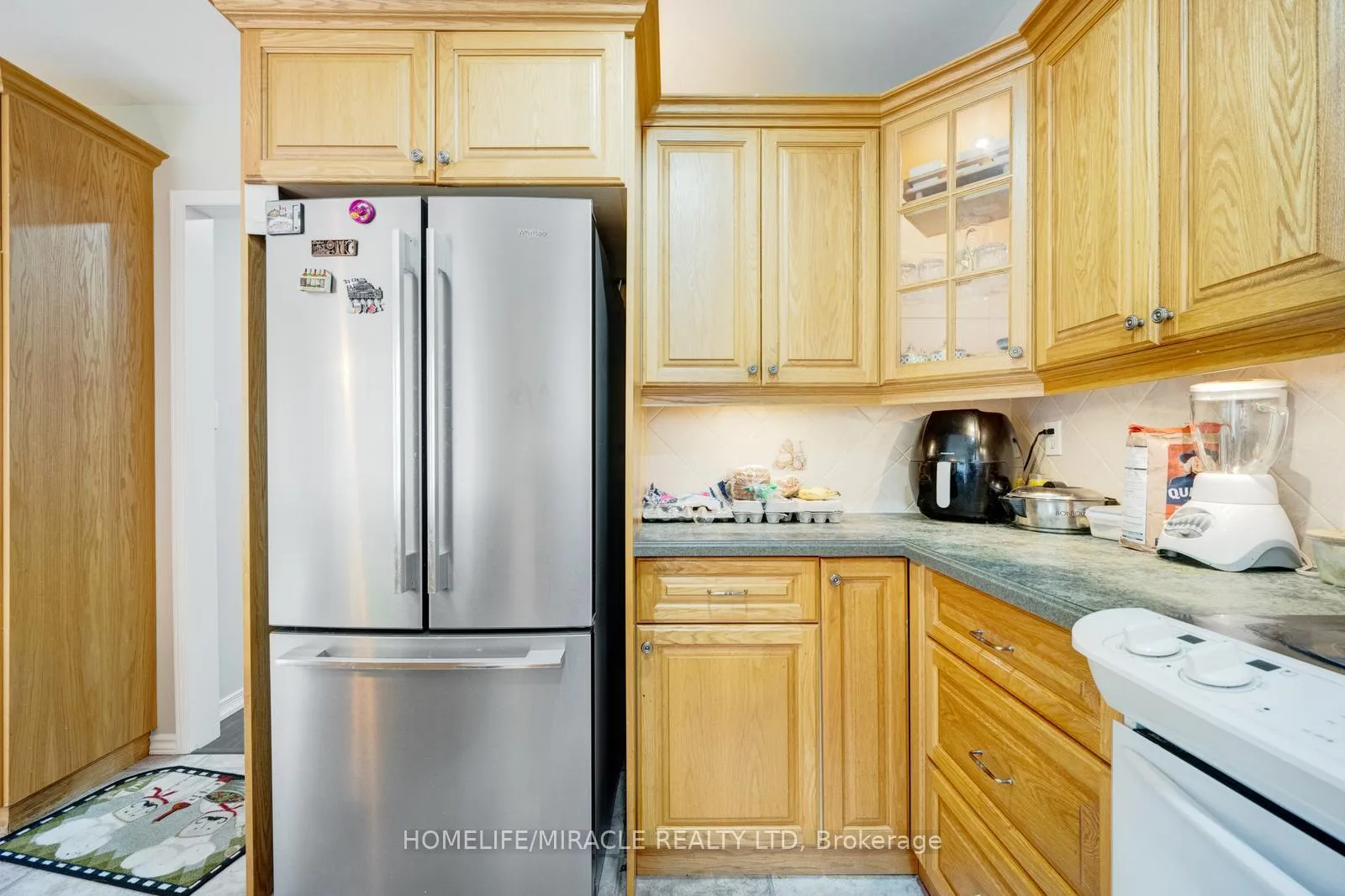 Photo 16 of 309 Conestoga Drive, Brampton, Heart Lake West — HOMEH