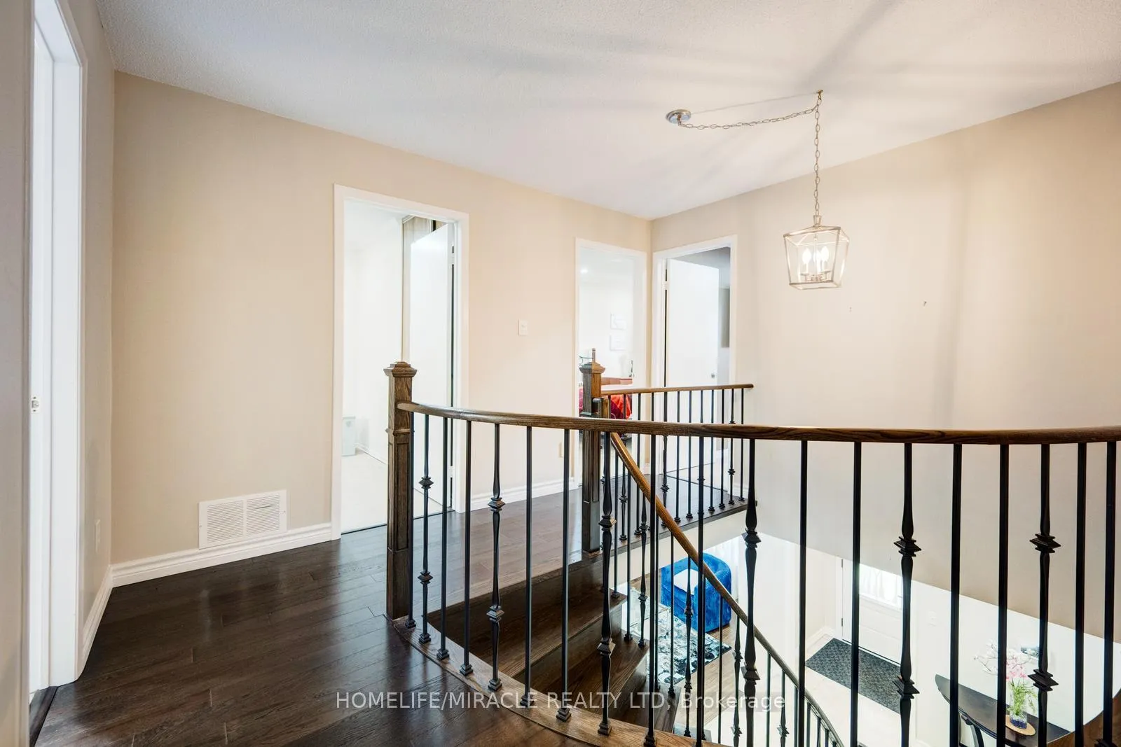 Photo 35 of 309 Conestoga Drive, Brampton, Heart Lake West — HOMEH