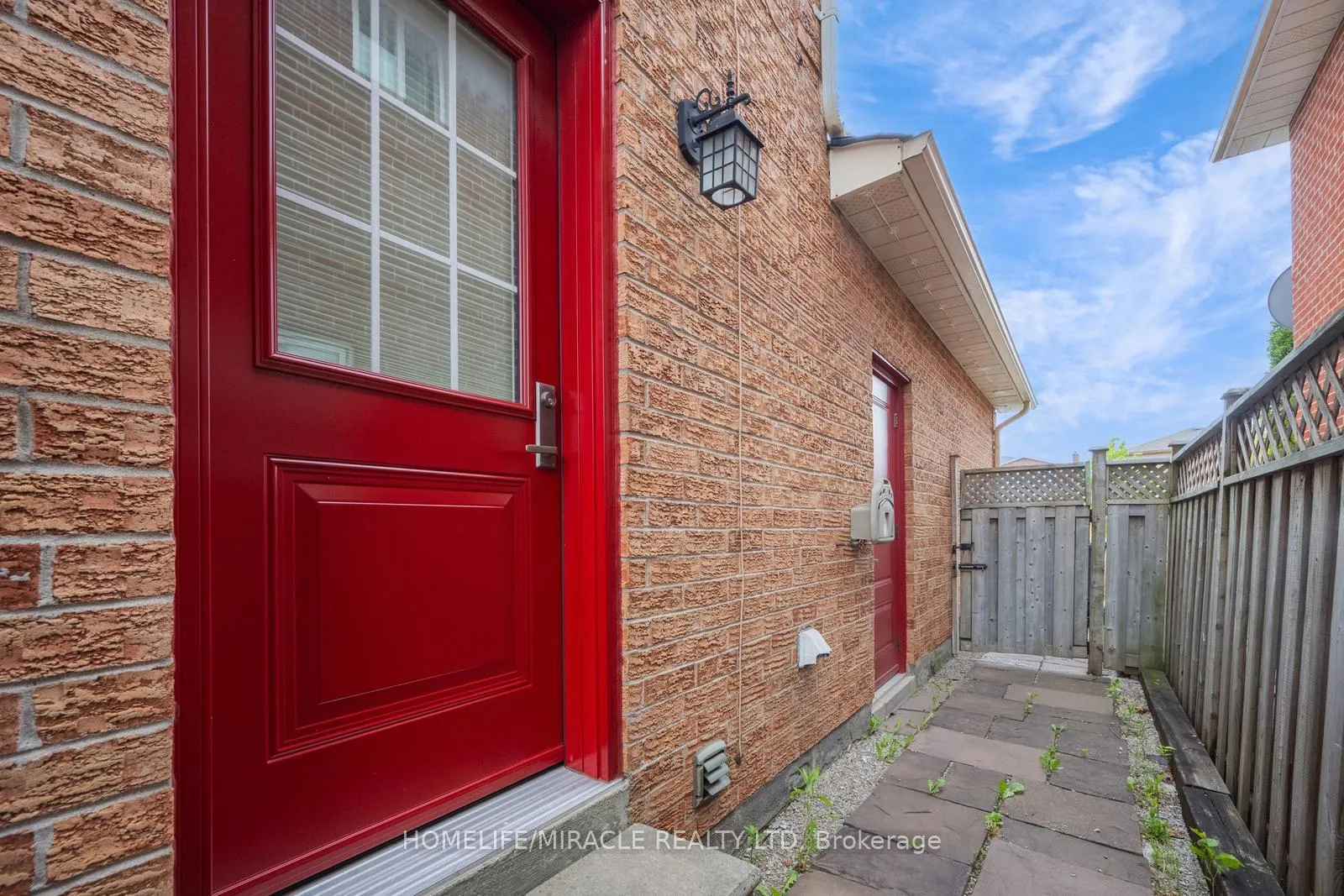 Photo 49 of 309 Conestoga Drive, Brampton, Heart Lake West — HOMEH