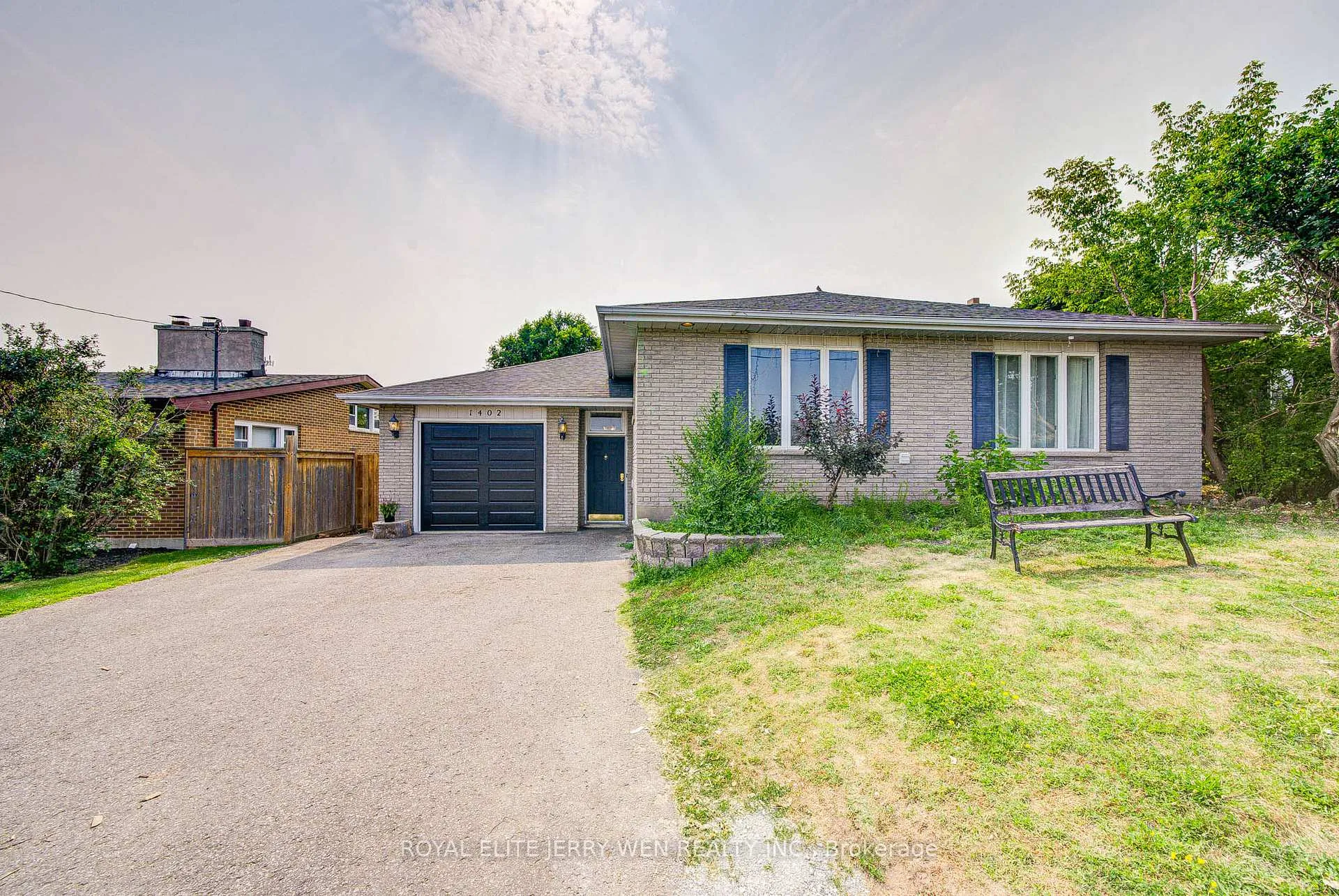 Photo 1 of 1402 Wilson Road N, Oshawa, Samac — HOMEH