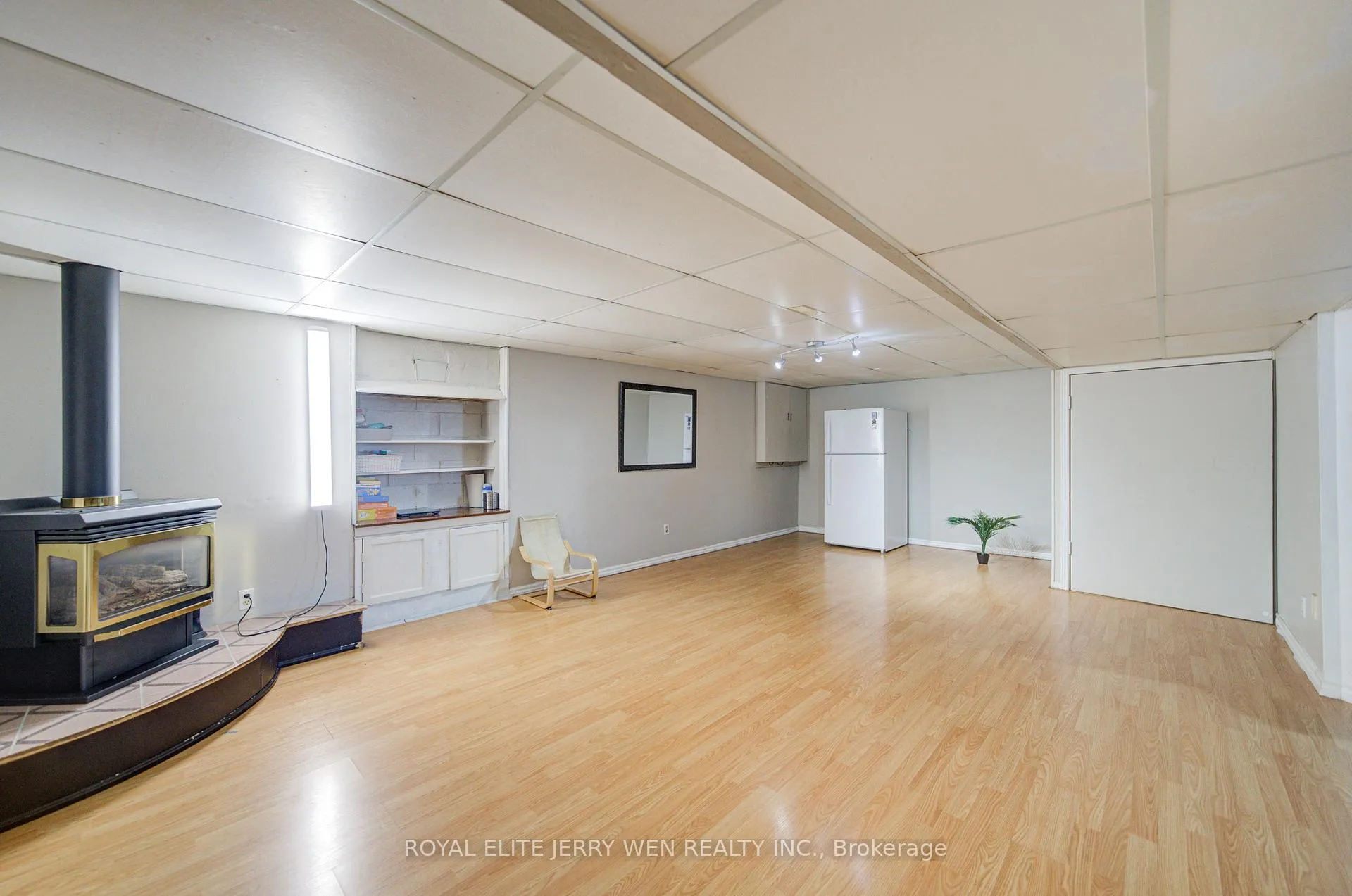 Photo 25 of 1402 Wilson Road N, Oshawa, Samac — HOMEH