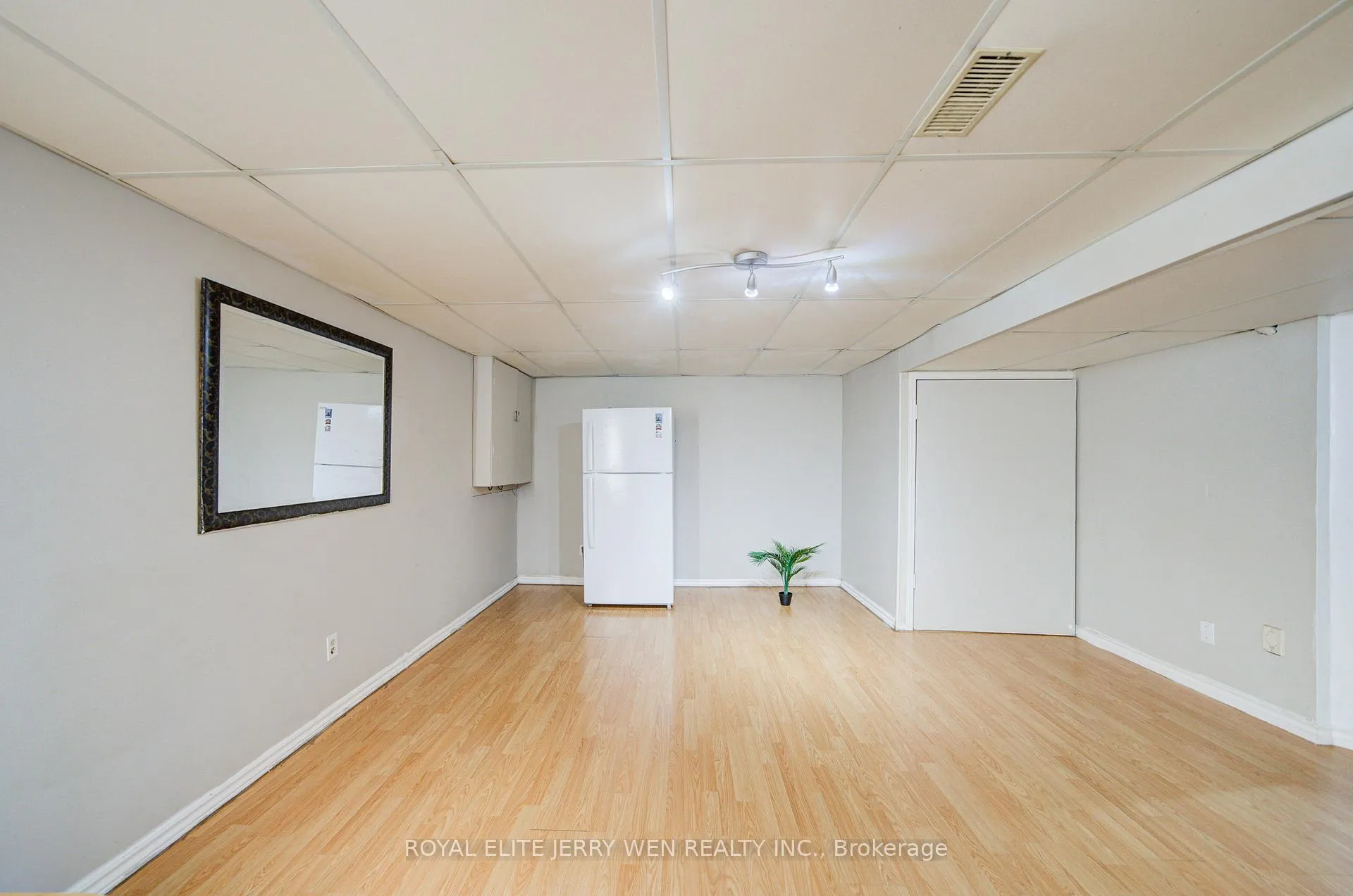 Photo 26 of 1402 Wilson Road N, Oshawa, Samac — HOMEH