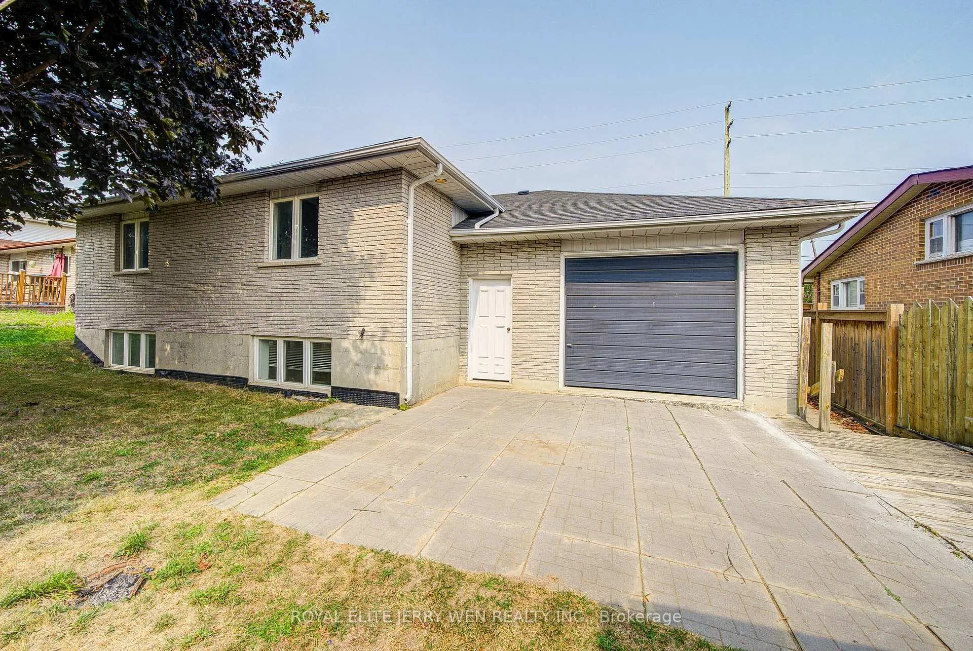 Photo 36 of 1402 Wilson Road N, Oshawa, Samac — HOMEH