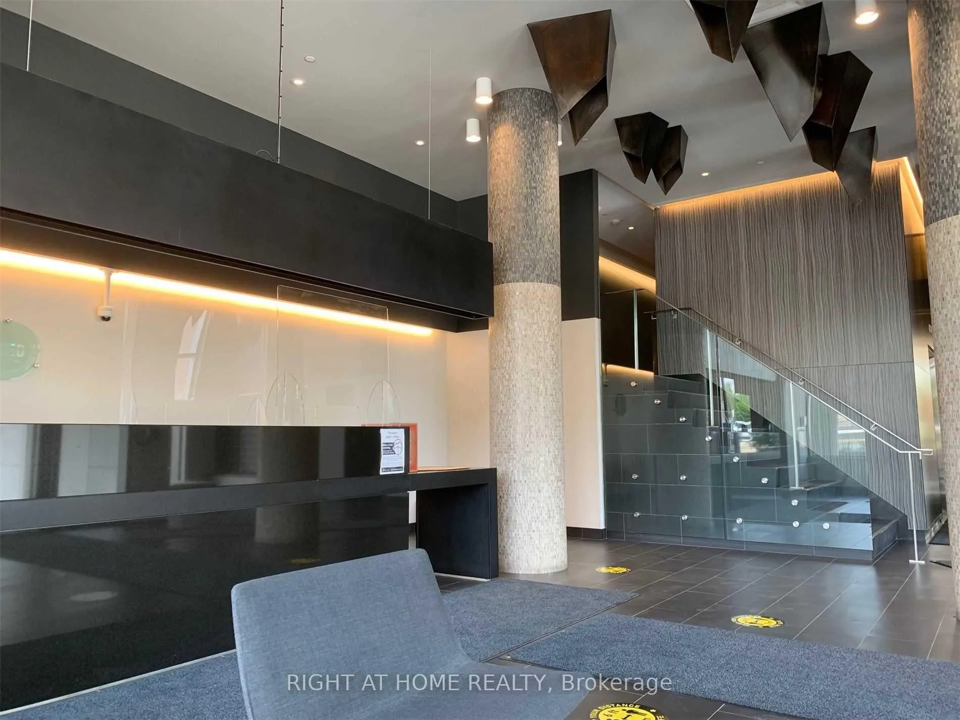 Photo 2 of Unit 1609, 85 Duke Street W, Kitchener, City Commercial Core — HOMEH