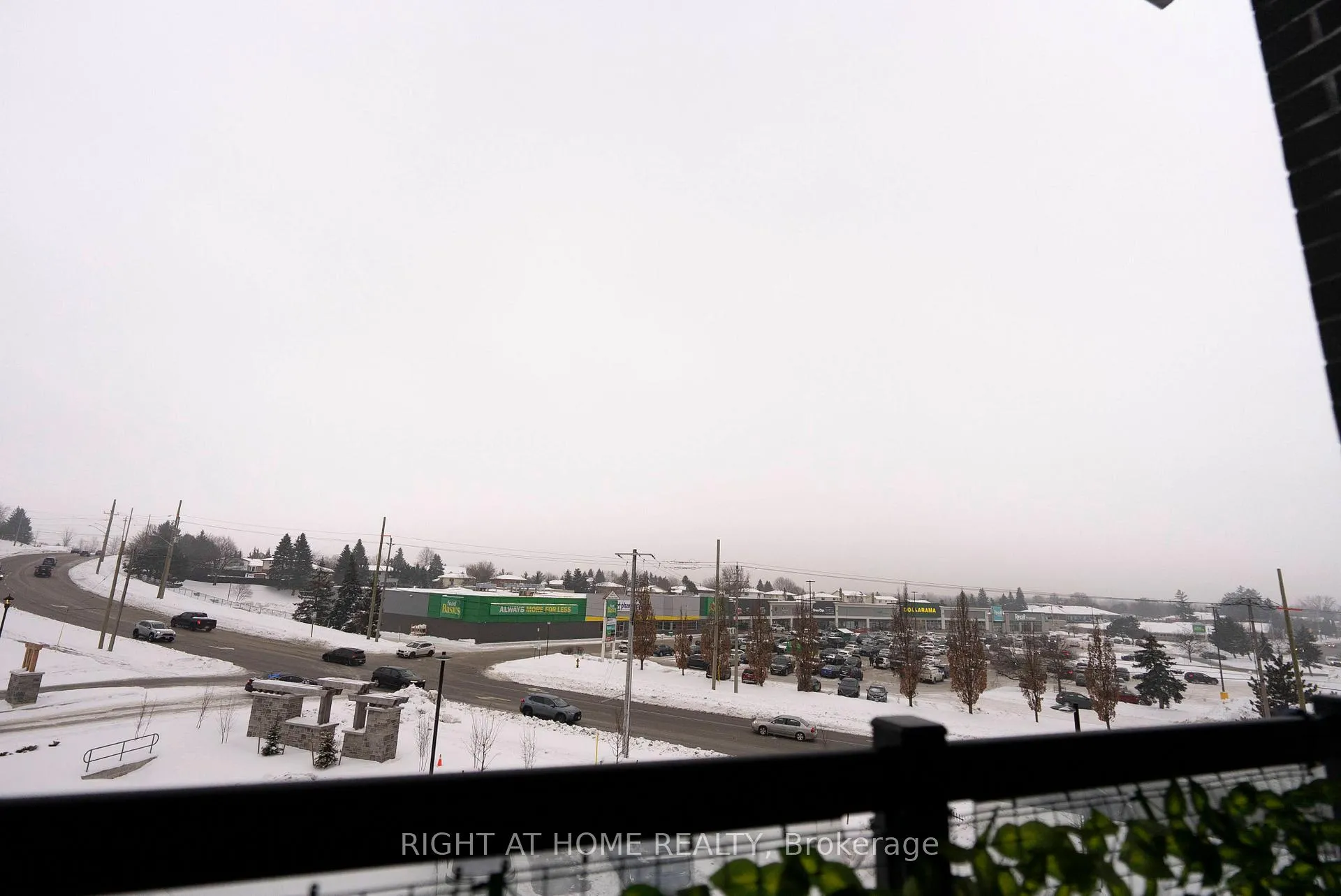 Photo 12 of Unit 302, 1000 Lackner Place E, Kitchener — HOMEH