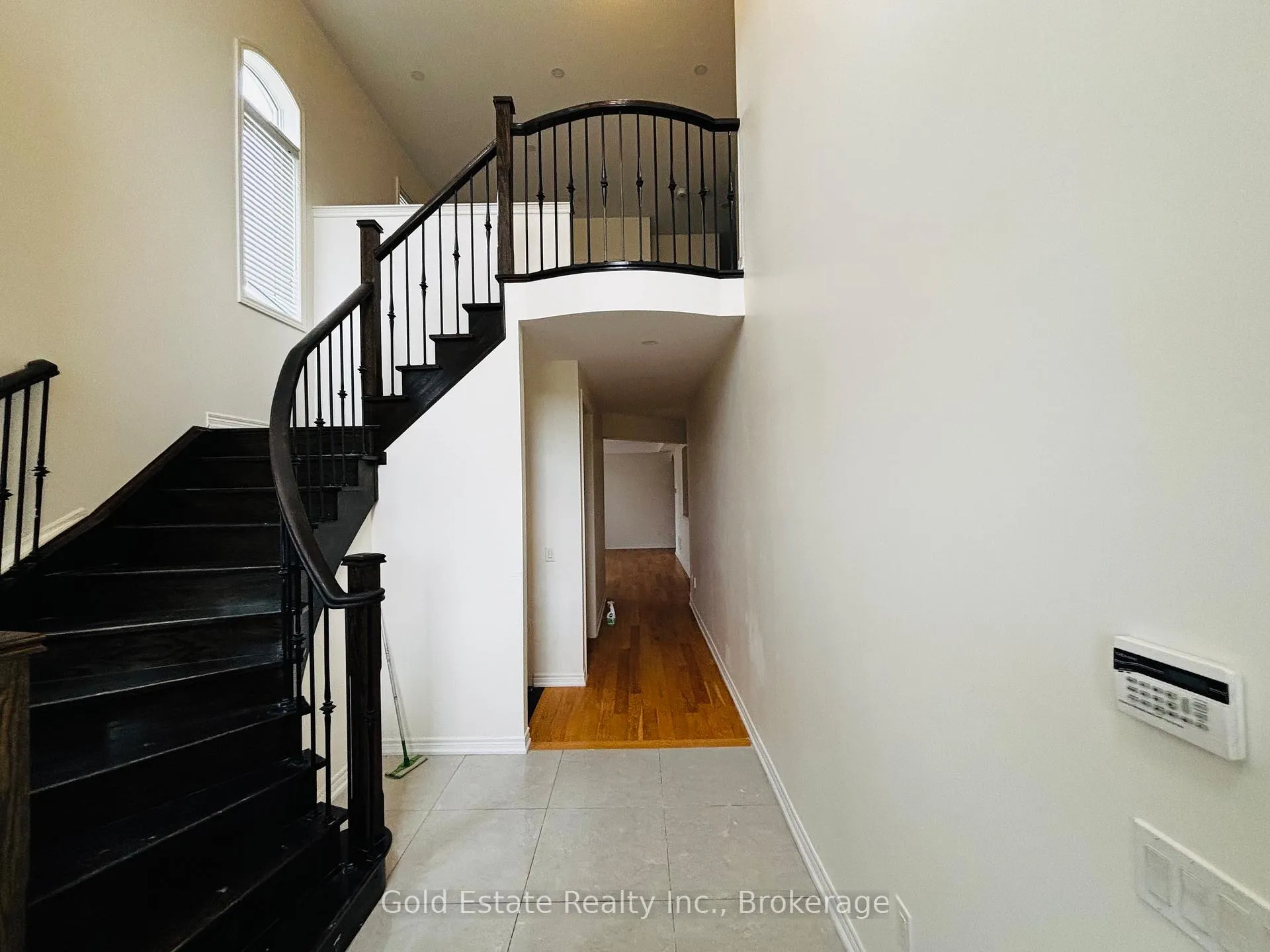 Photo 2 of Unit Upper Unit only, 247 Buick Boulevard, Brampton, Northwest Brampton — HOMEH