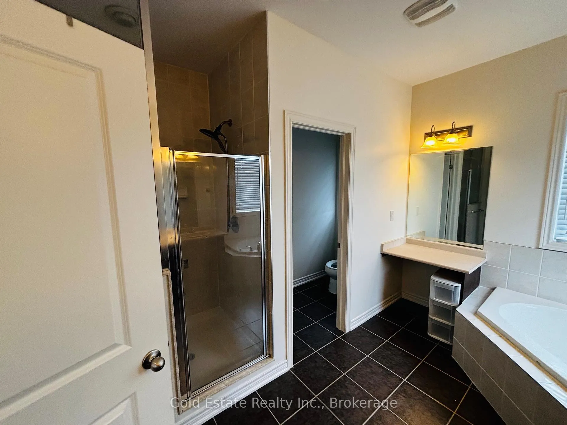 Photo 12 of Unit Upper Unit only, 247 Buick Boulevard, Brampton, Northwest Brampton — HOMEH