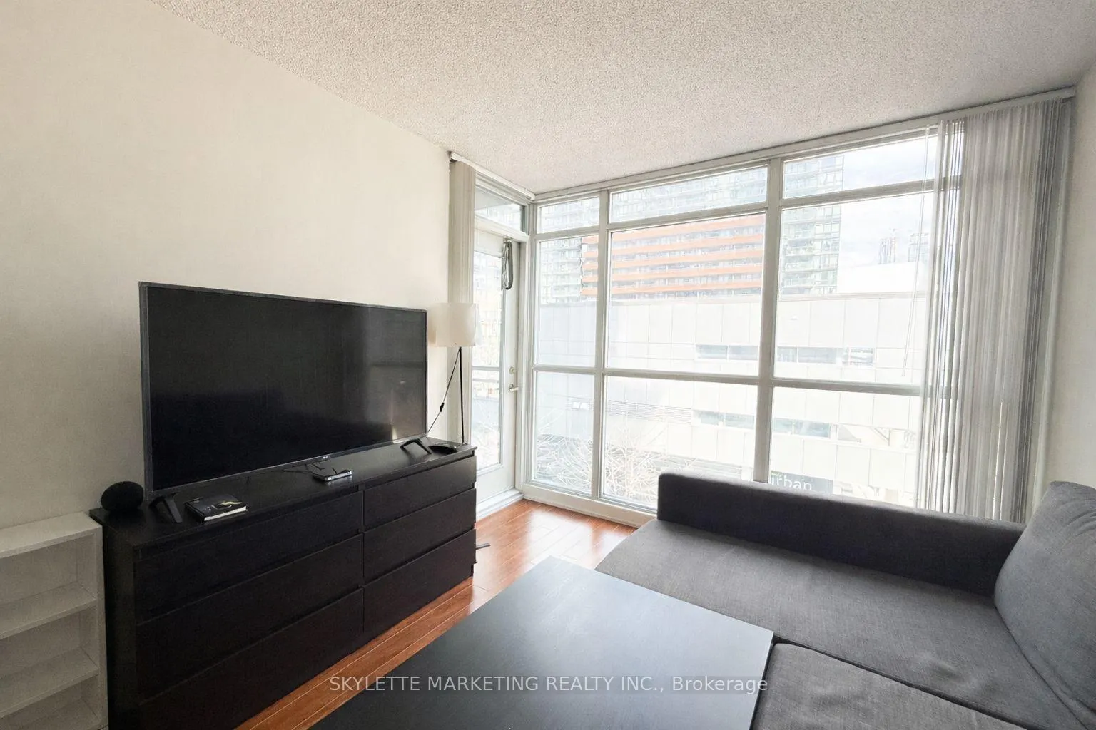 Photo 2 of Unit 505, 8 Telegram Mews, Toronto, Waterfront Communities — HOMEH