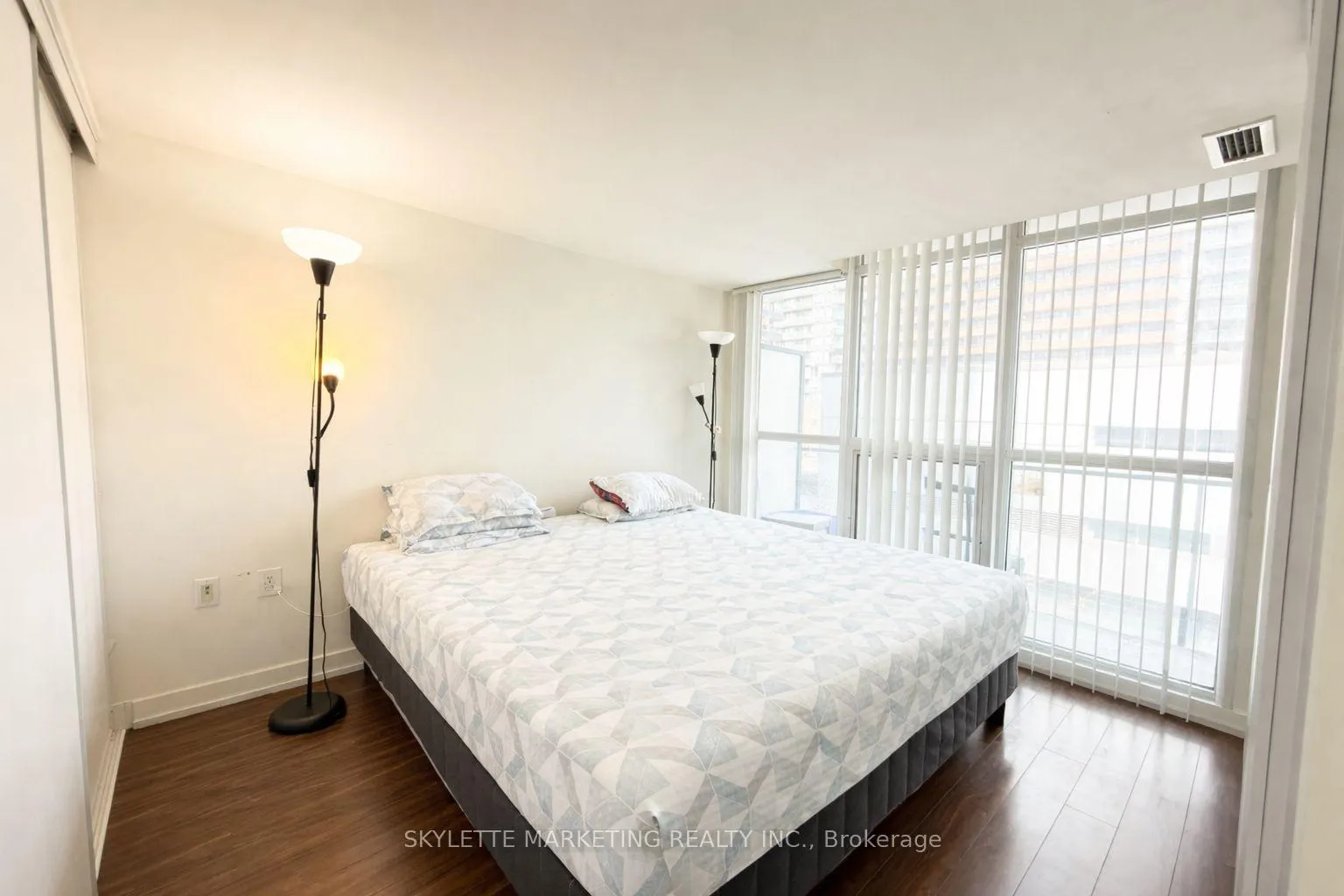 Photo 7 of Unit 505, 8 Telegram Mews, Toronto, Waterfront Communities — HOMEH