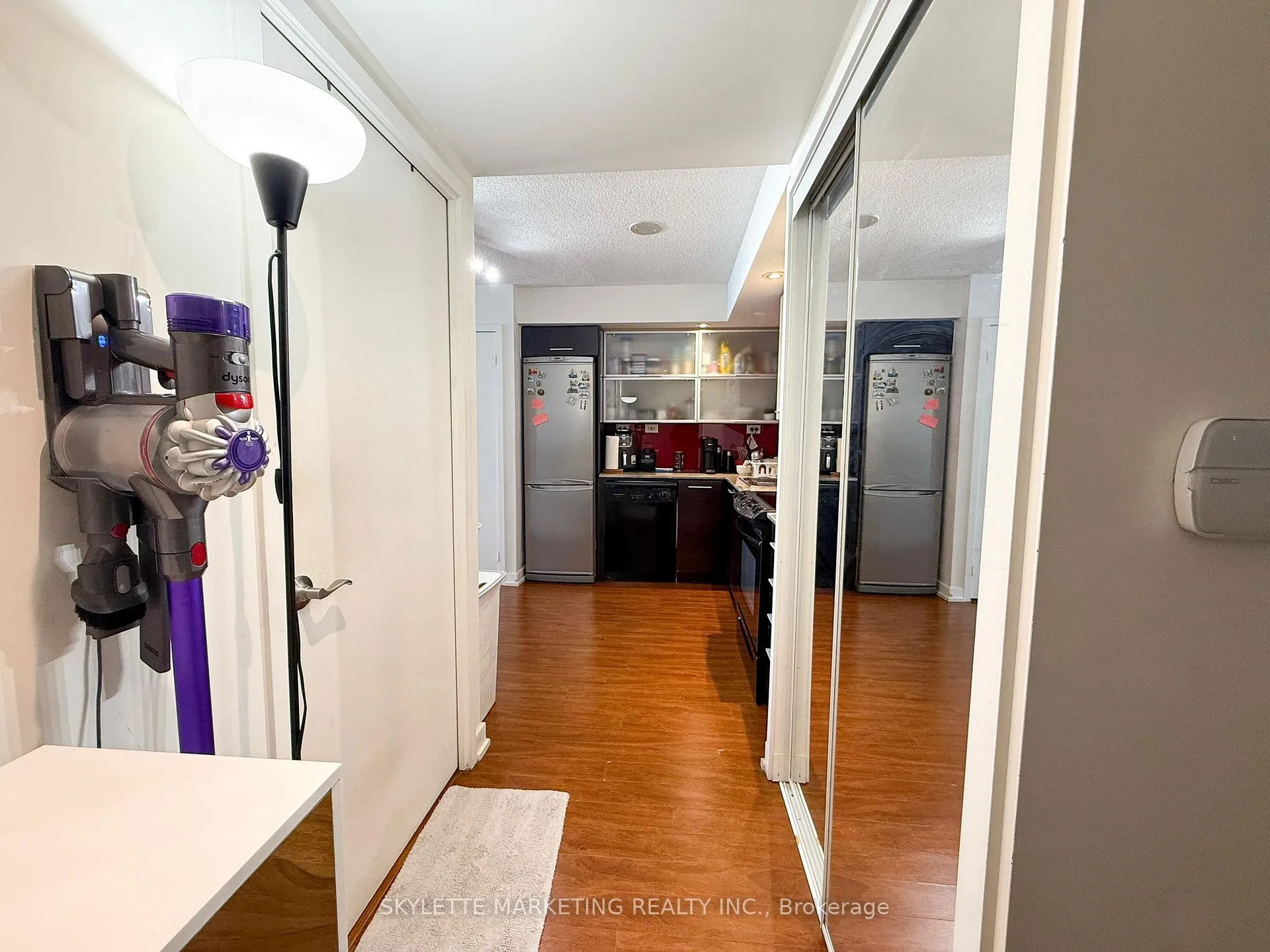 Photo 11 of Unit 505, 8 Telegram Mews, Toronto, Waterfront Communities — HOMEH
