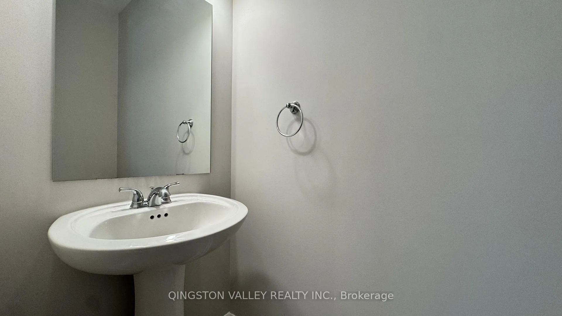 Photo 10 of 820 Horseshoe Falls Way, Ottawa, Barrhaven - Heritage Park — HOMEH