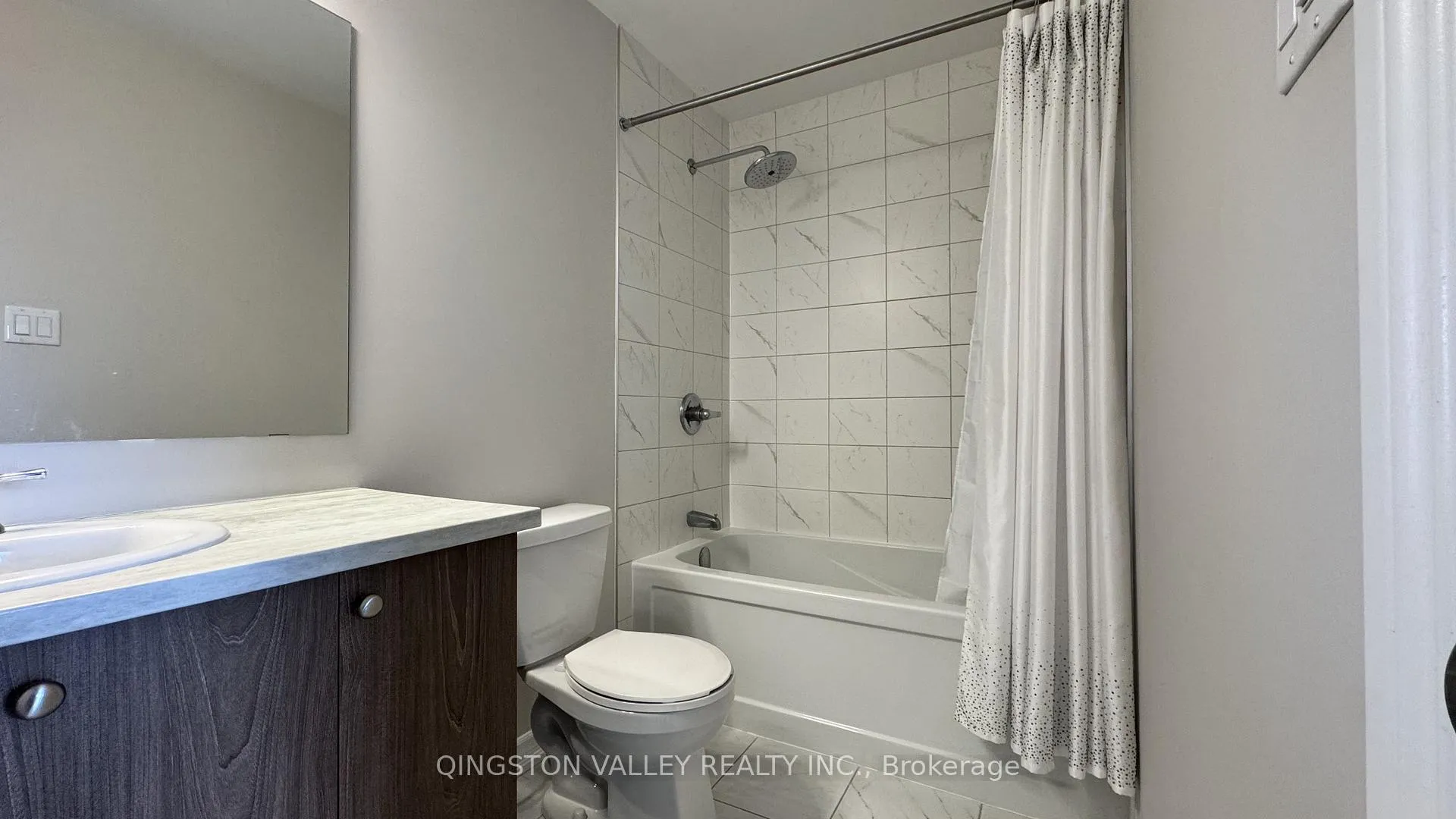 Photo 13 of 820 Horseshoe Falls Way, Ottawa, Barrhaven - Heritage Park — HOMEH
