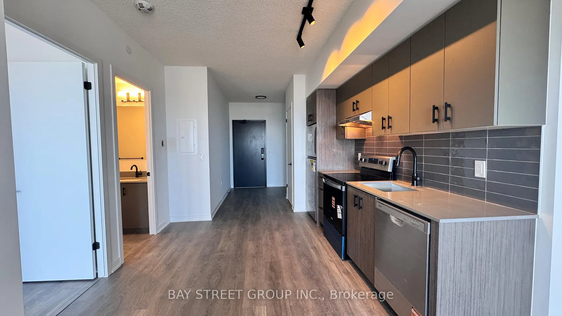 Photo 5 of Unit D711, 4878 Powers Common, Burlington, Alton — HOMEH