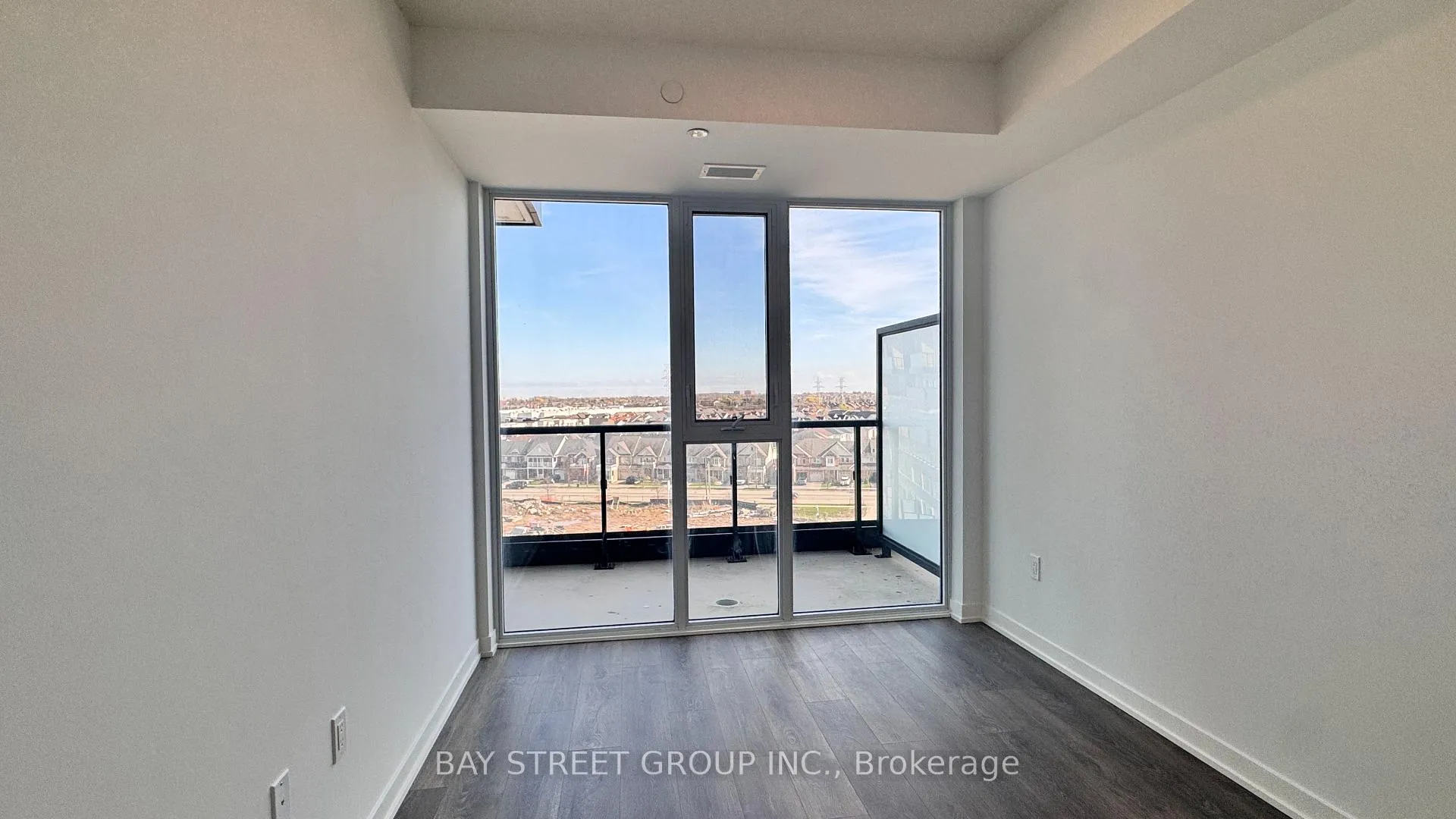 Photo 11 of Unit D711, 4878 Powers Common, Burlington, Alton — HOMEH