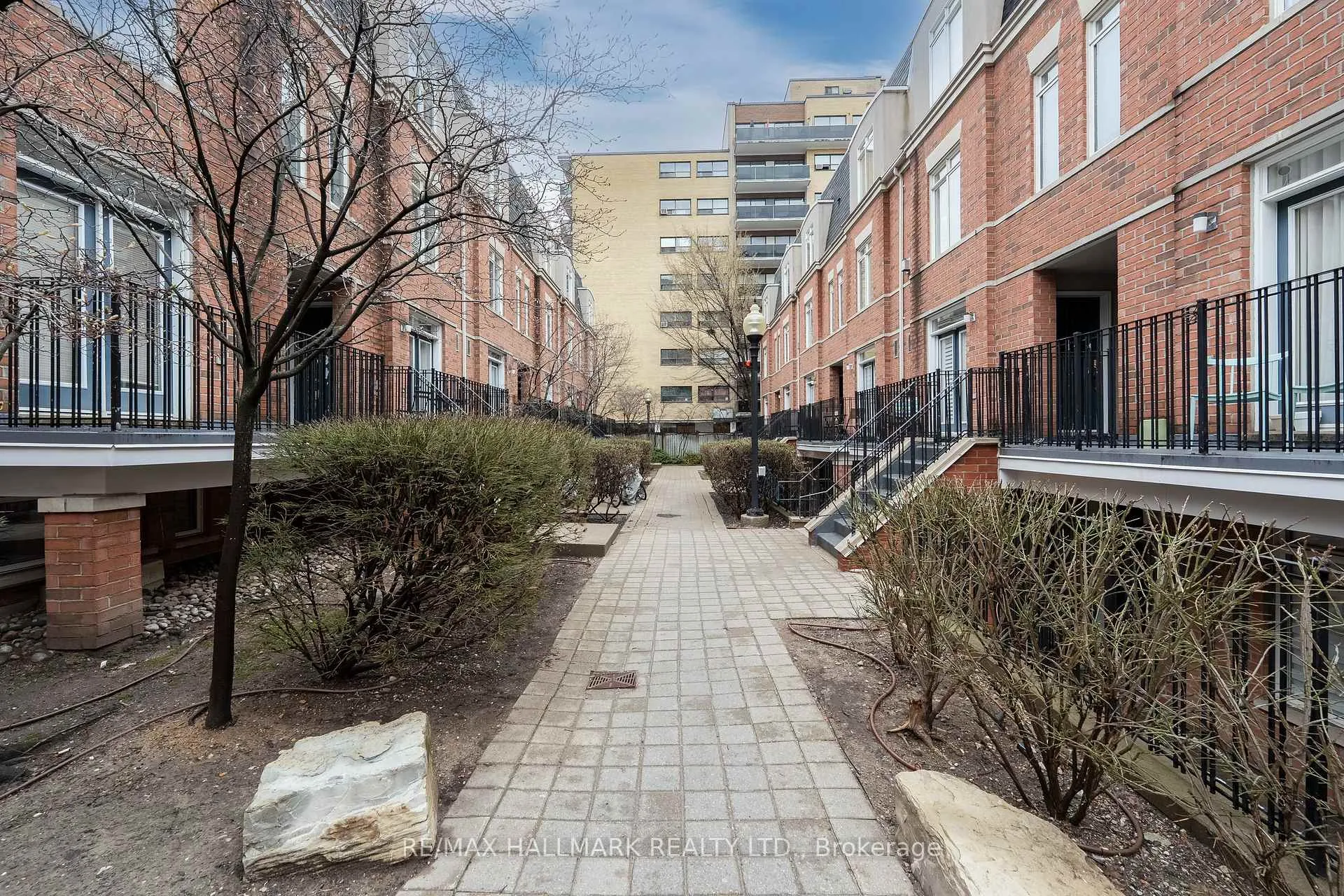 Photo 7 of Unit 214, 415 Jarvis Street, Toronto, Cabbagetown-South St. James Town — HOMEH
