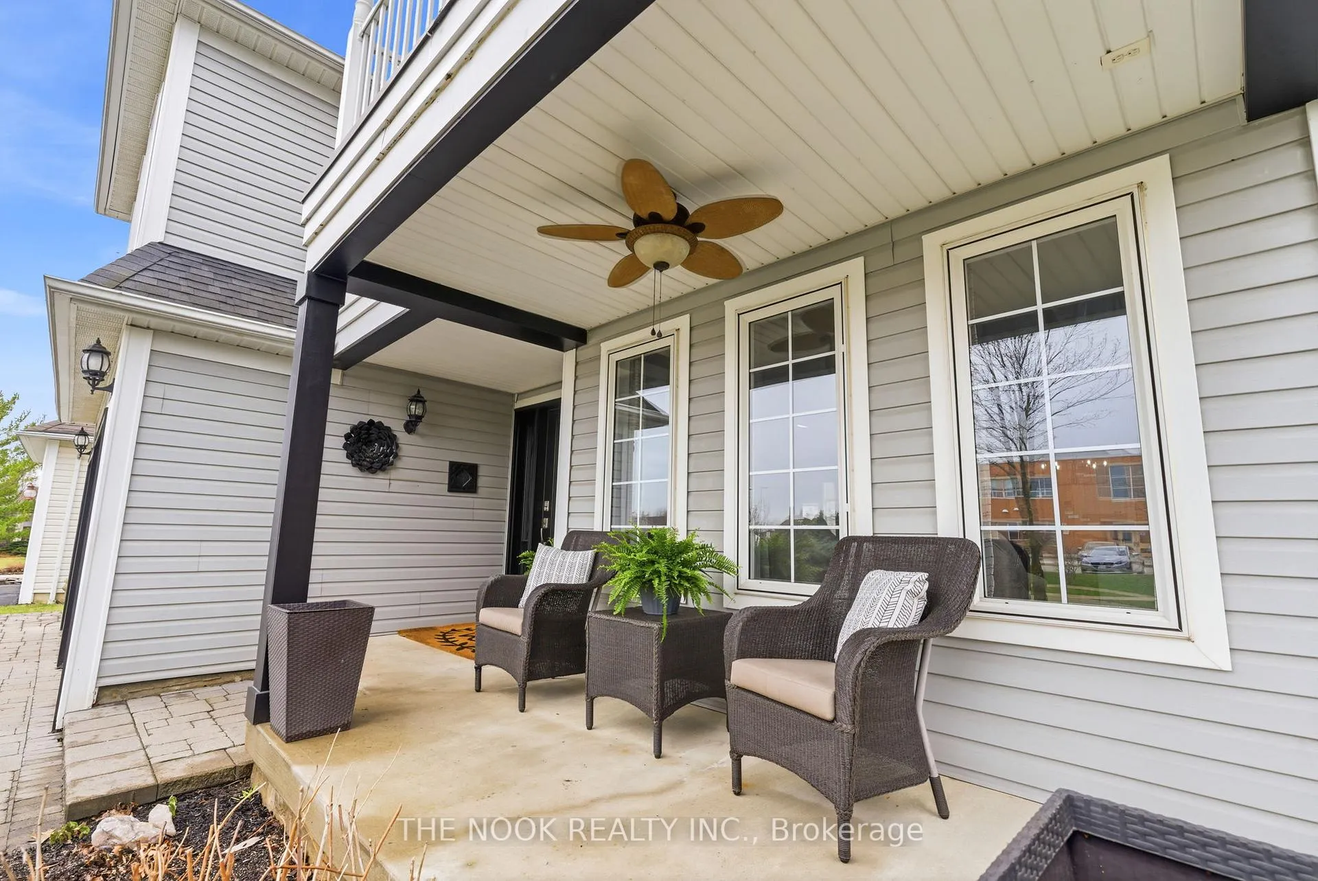 Photo 4 of 22 Selkirk Drive, Whitby, Brooklin — HOMEH