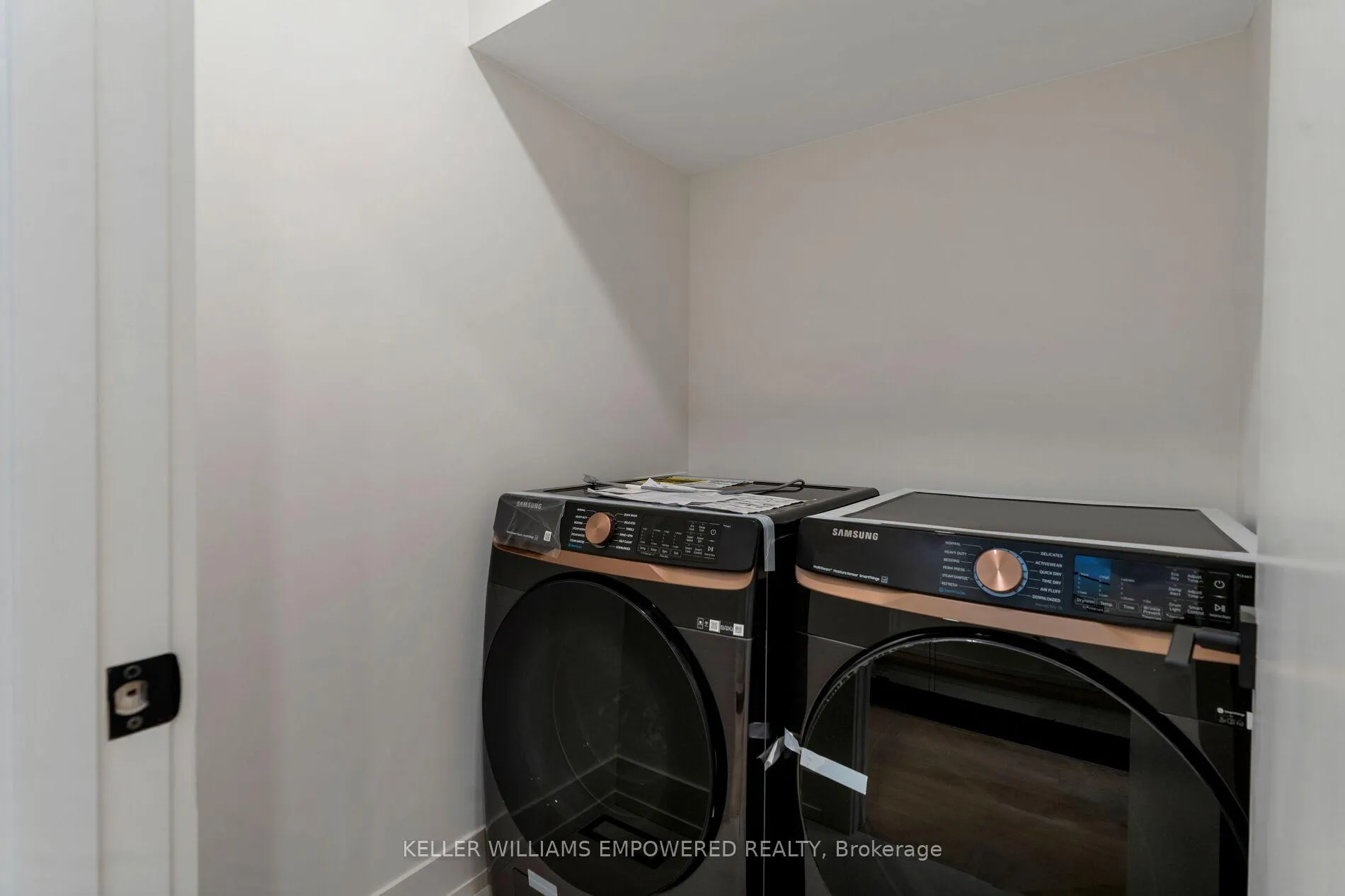 Photo 13 of 107A Holborne Avenue, Toronto, Danforth Village-East York — HOMEH