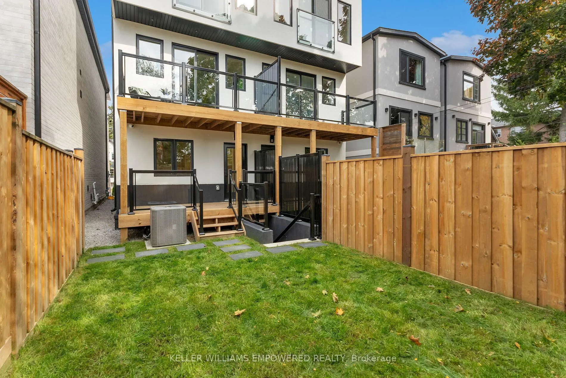 Photo 18 of 107A Holborne Avenue, Toronto, Danforth Village-East York — HOMEH