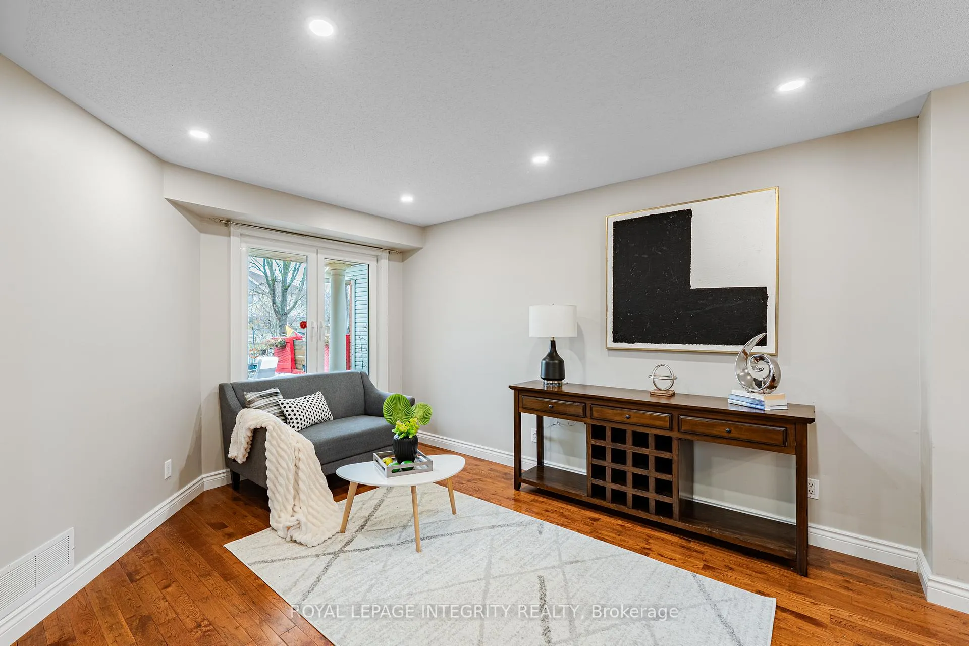 Photo 5 of 21 Queensbury Drive, Ottawa, Barrhaven - Longfields — HOMEH
