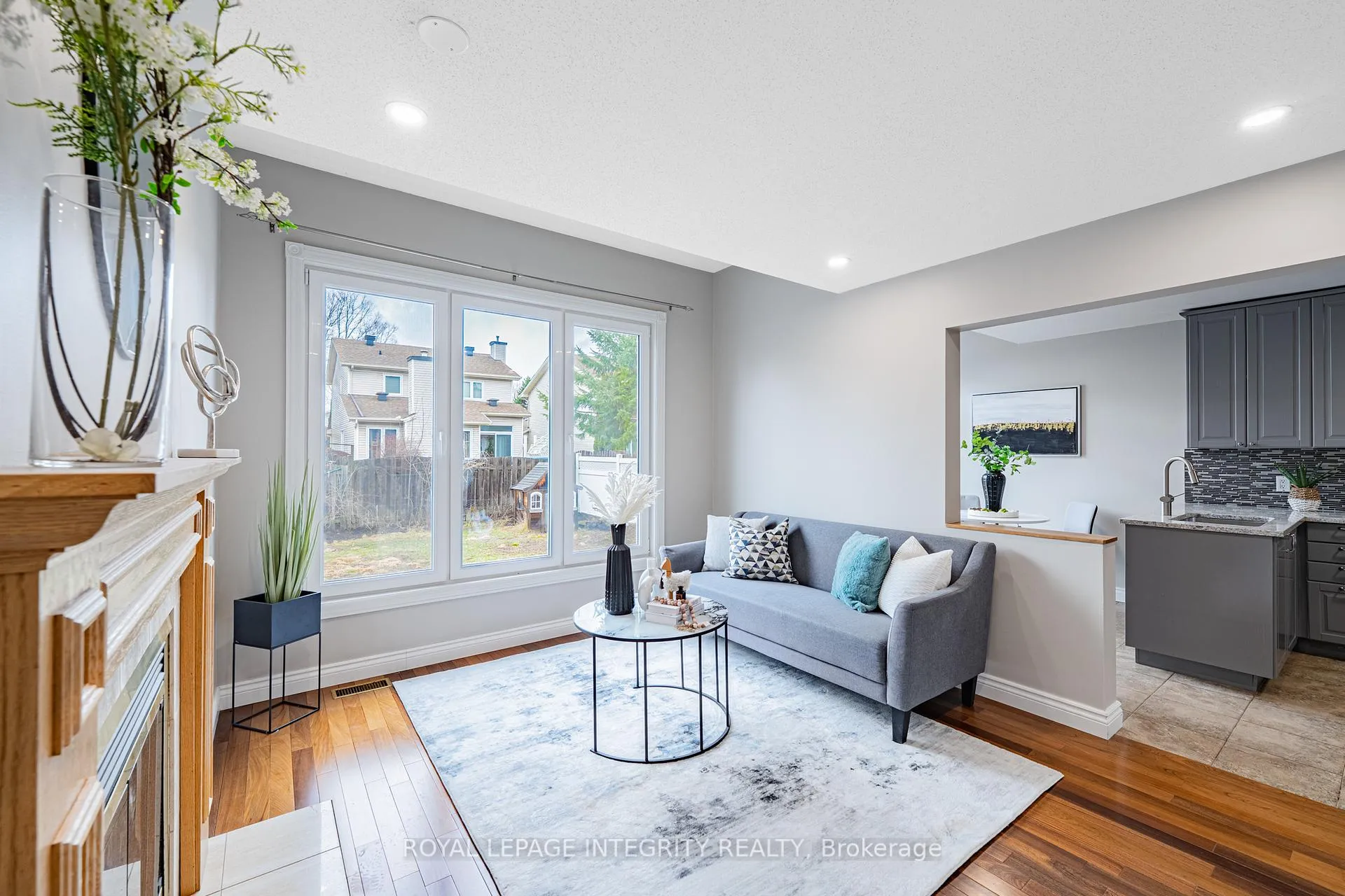 Photo 17 of 21 Queensbury Drive, Ottawa, Barrhaven - Longfields — HOMEH