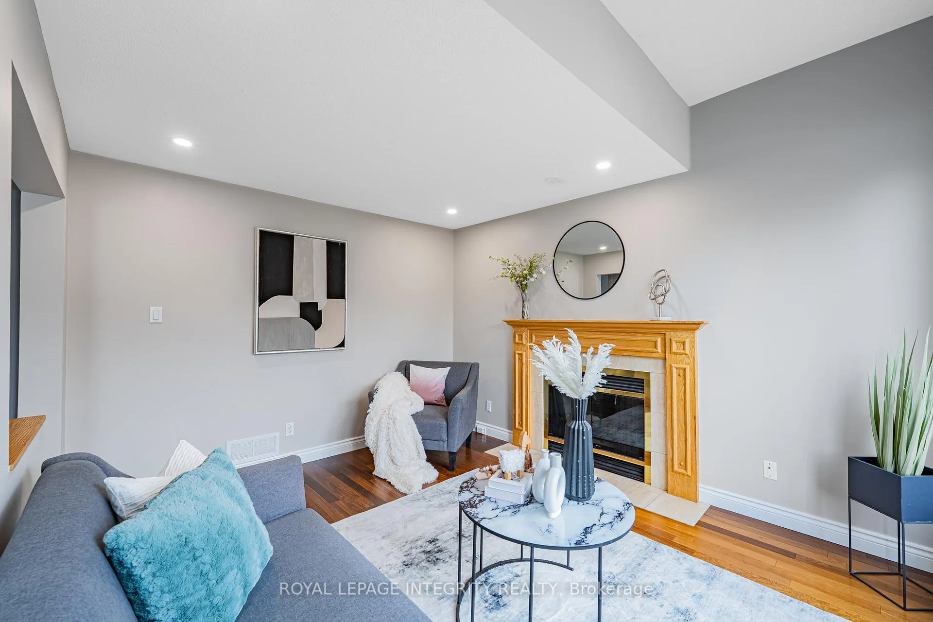 Photo 18 of 21 Queensbury Drive, Ottawa, Barrhaven - Longfields — HOMEH