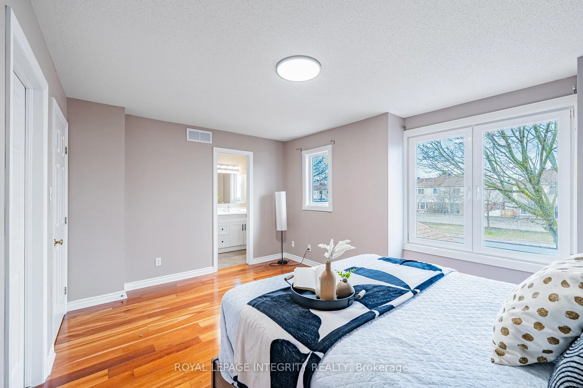 Photo 22 of 21 Queensbury Drive, Ottawa, Barrhaven - Longfields — HOMEH