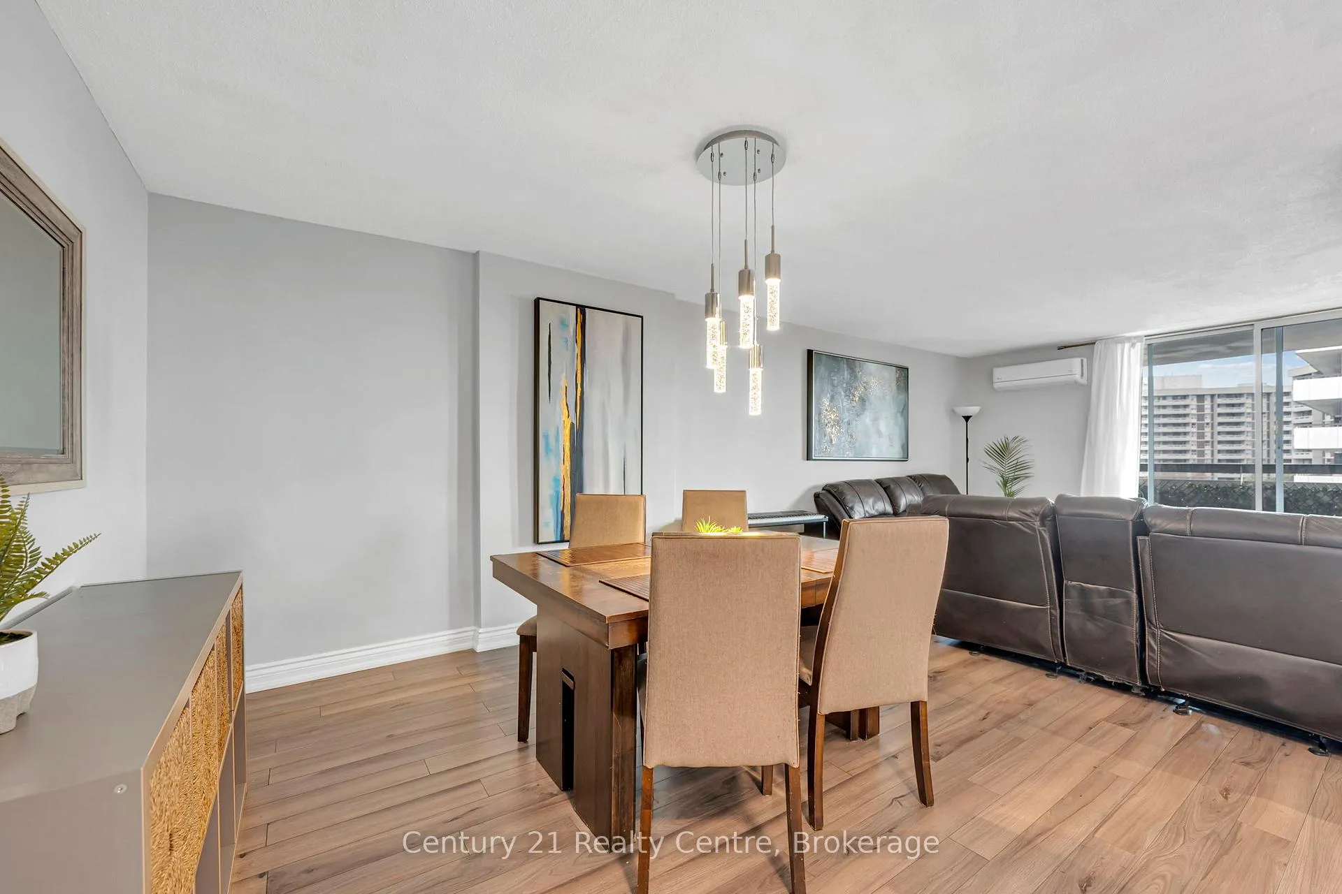 Photo 4 of Unit 509, 1 Royal Orchard Boulevard, Markham, Royal Orchard — HOMEH