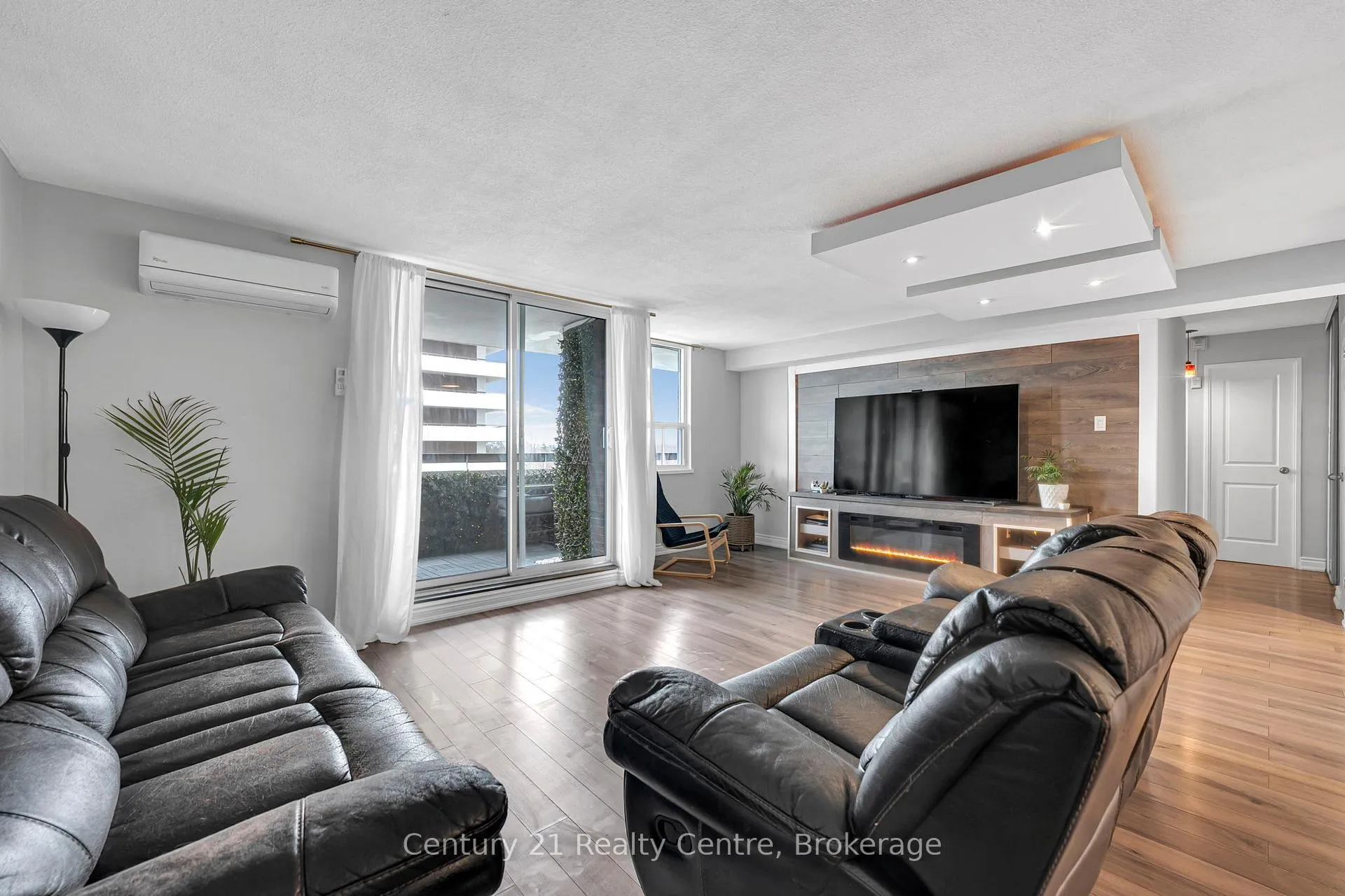 Photo 8 of Unit 509, 1 Royal Orchard Boulevard, Markham, Royal Orchard — HOMEH