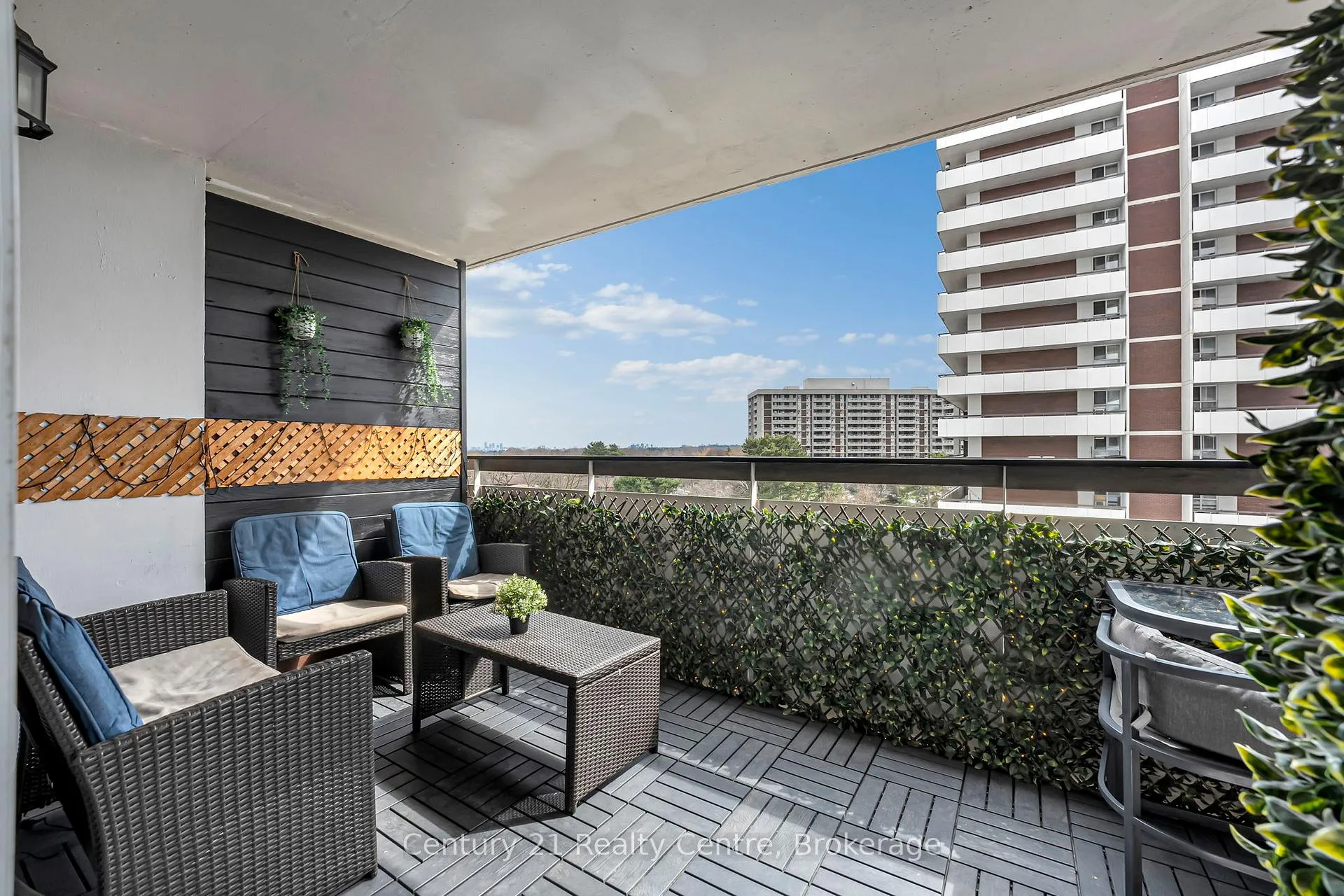 Photo 10 of Unit 509, 1 Royal Orchard Boulevard, Markham, Royal Orchard — HOMEH