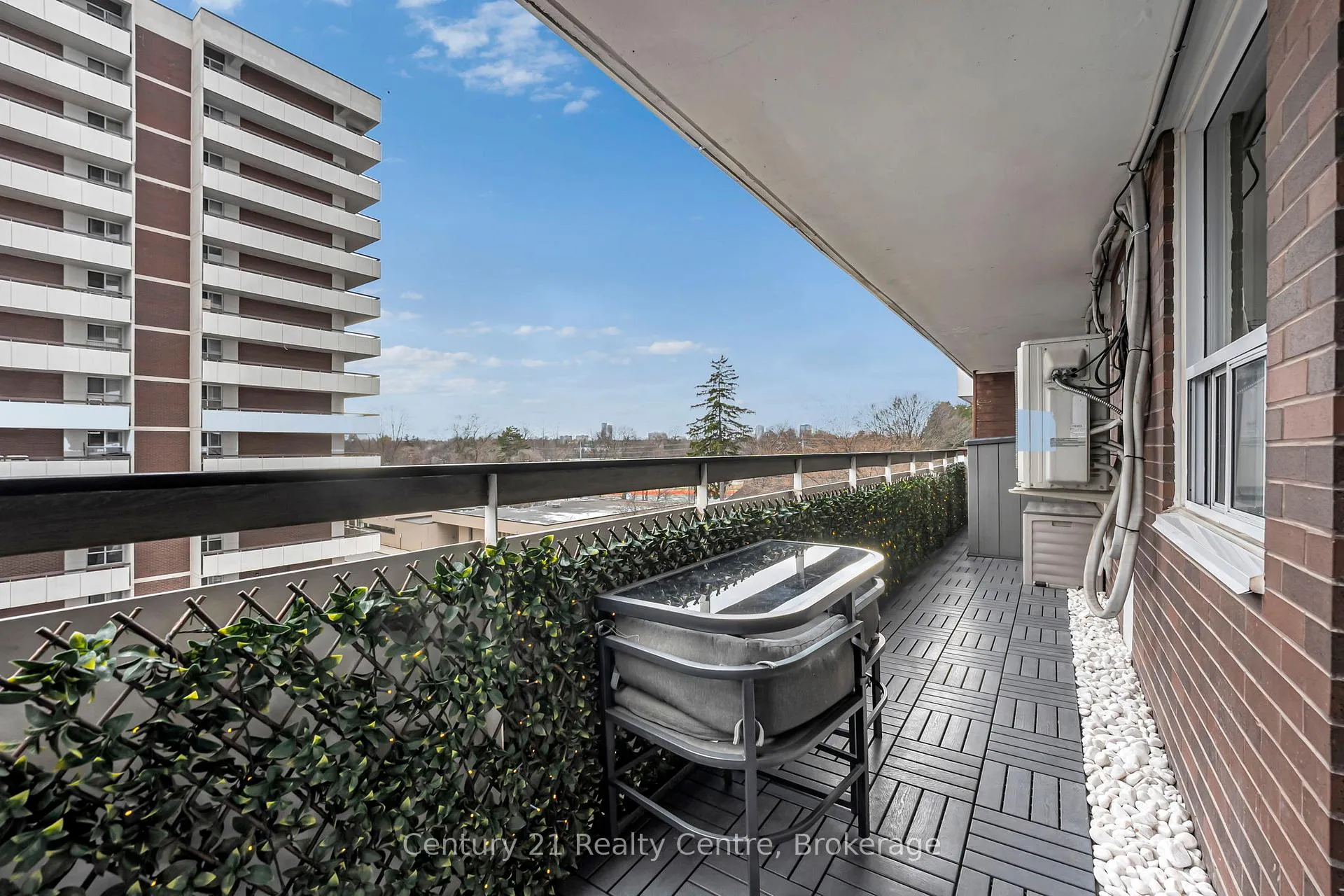 Photo 11 of Unit 509, 1 Royal Orchard Boulevard, Markham, Royal Orchard — HOMEH
