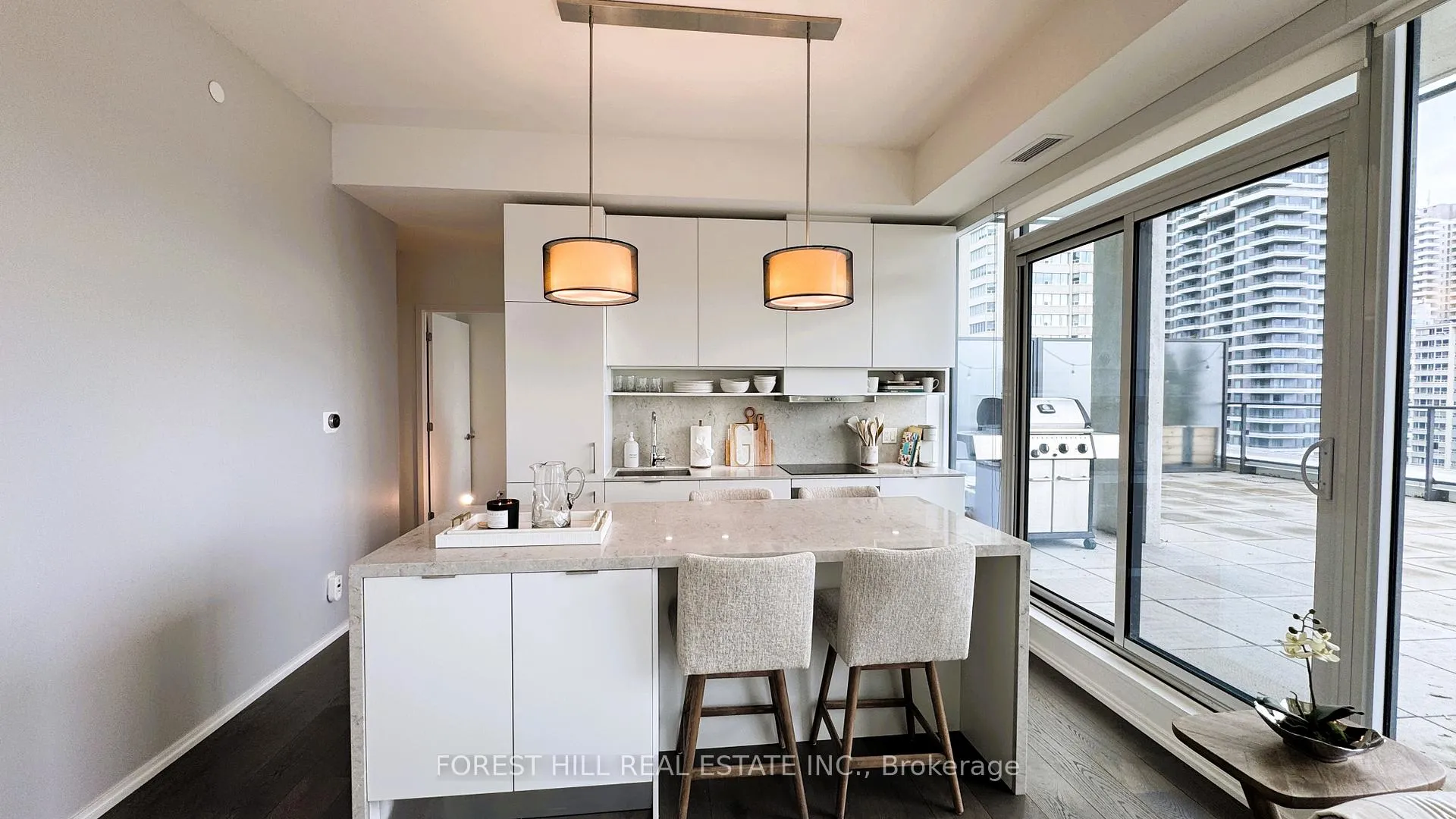 Photo 7 of Unit 1004, 5 Soudan Avenue, Toronto, Mount Pleasant West — HOMEH