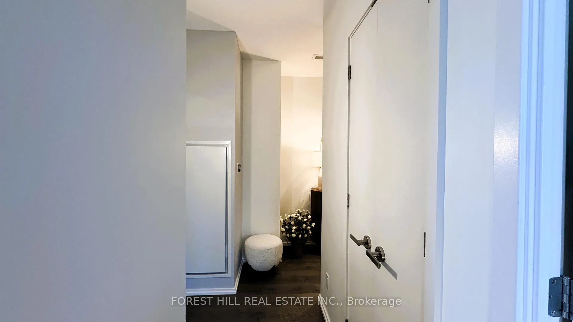 Photo 17 of Unit 1004, 5 Soudan Avenue, Toronto, Mount Pleasant West — HOMEH